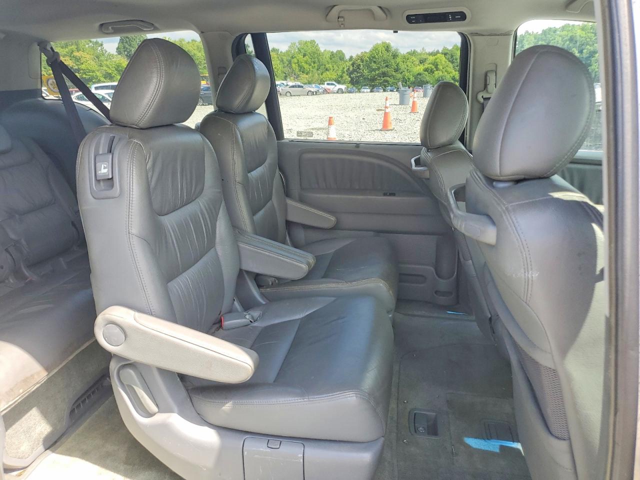 2006 Honda Odyssey Touring White vin: 5FNRL38806B024190