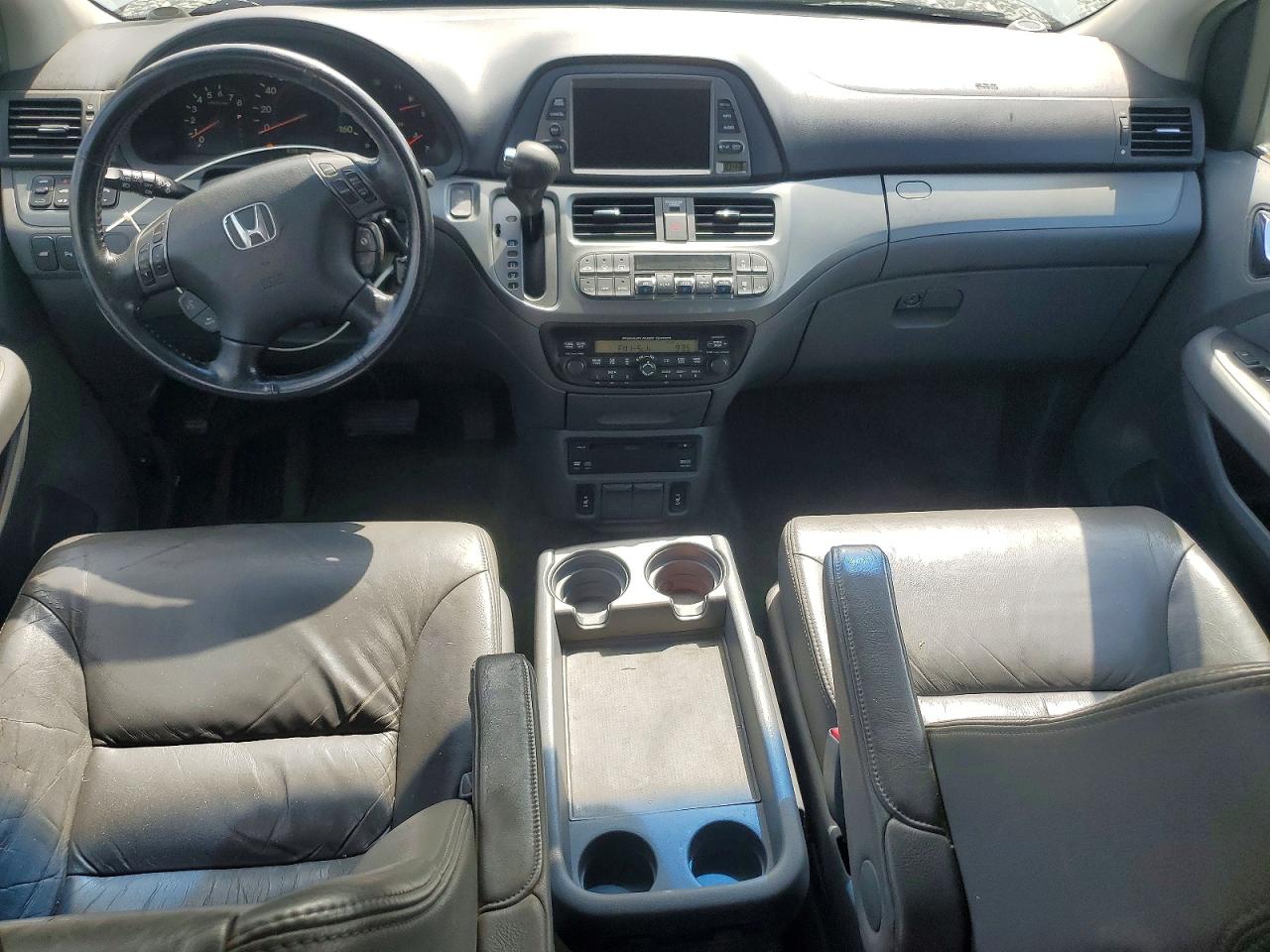 2006 Honda Odyssey Touring White vin: 5FNRL38806B024190