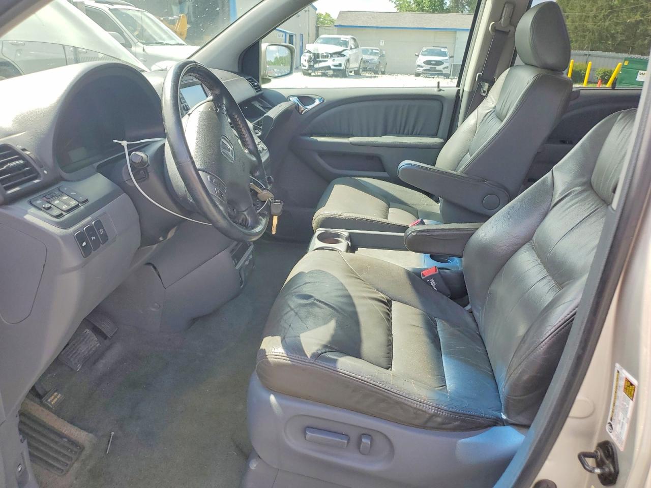 2006 Honda Odyssey Touring White vin: 5FNRL38806B024190