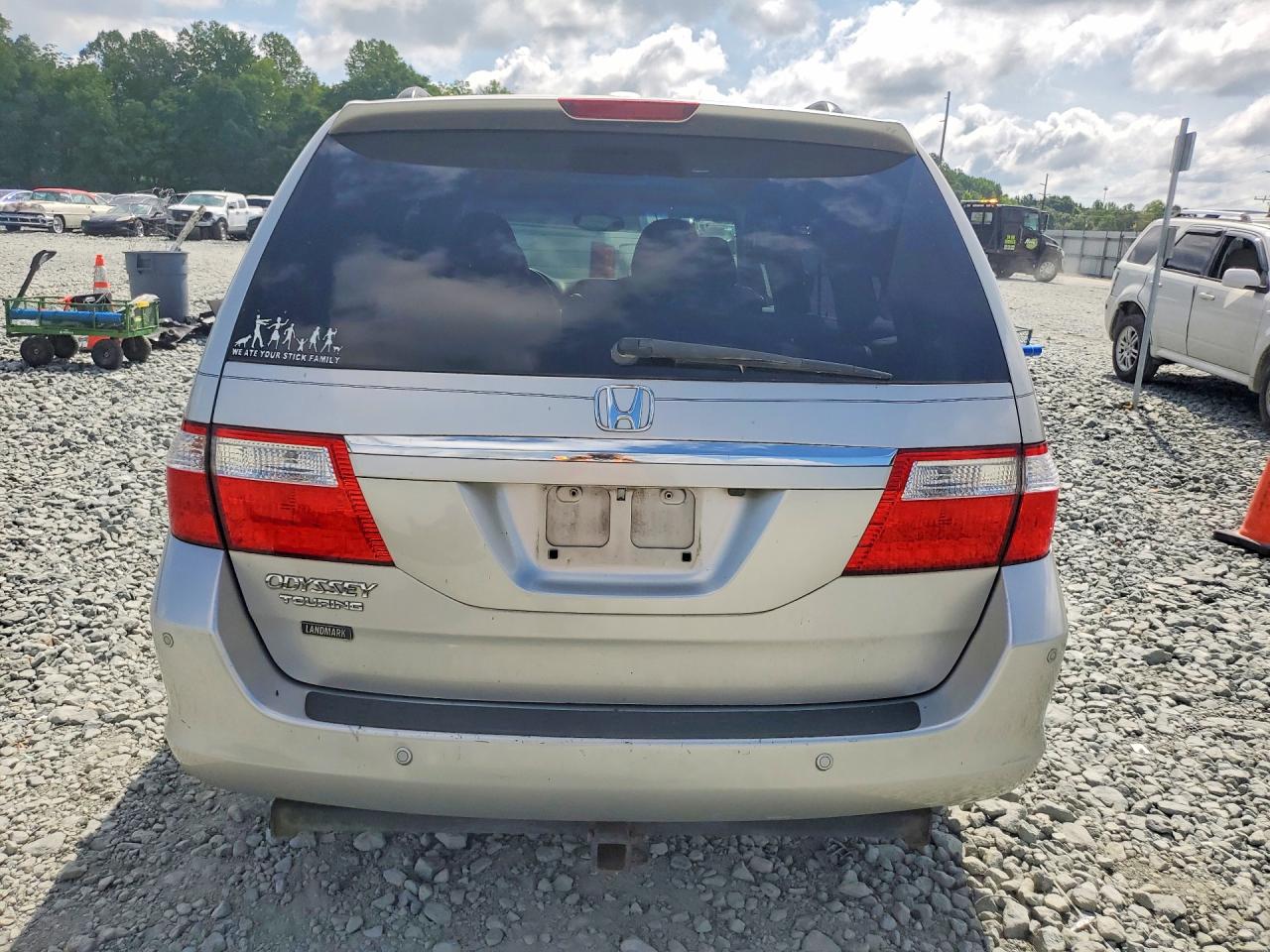 2006 Honda Odyssey Touring White vin: 5FNRL38806B024190
