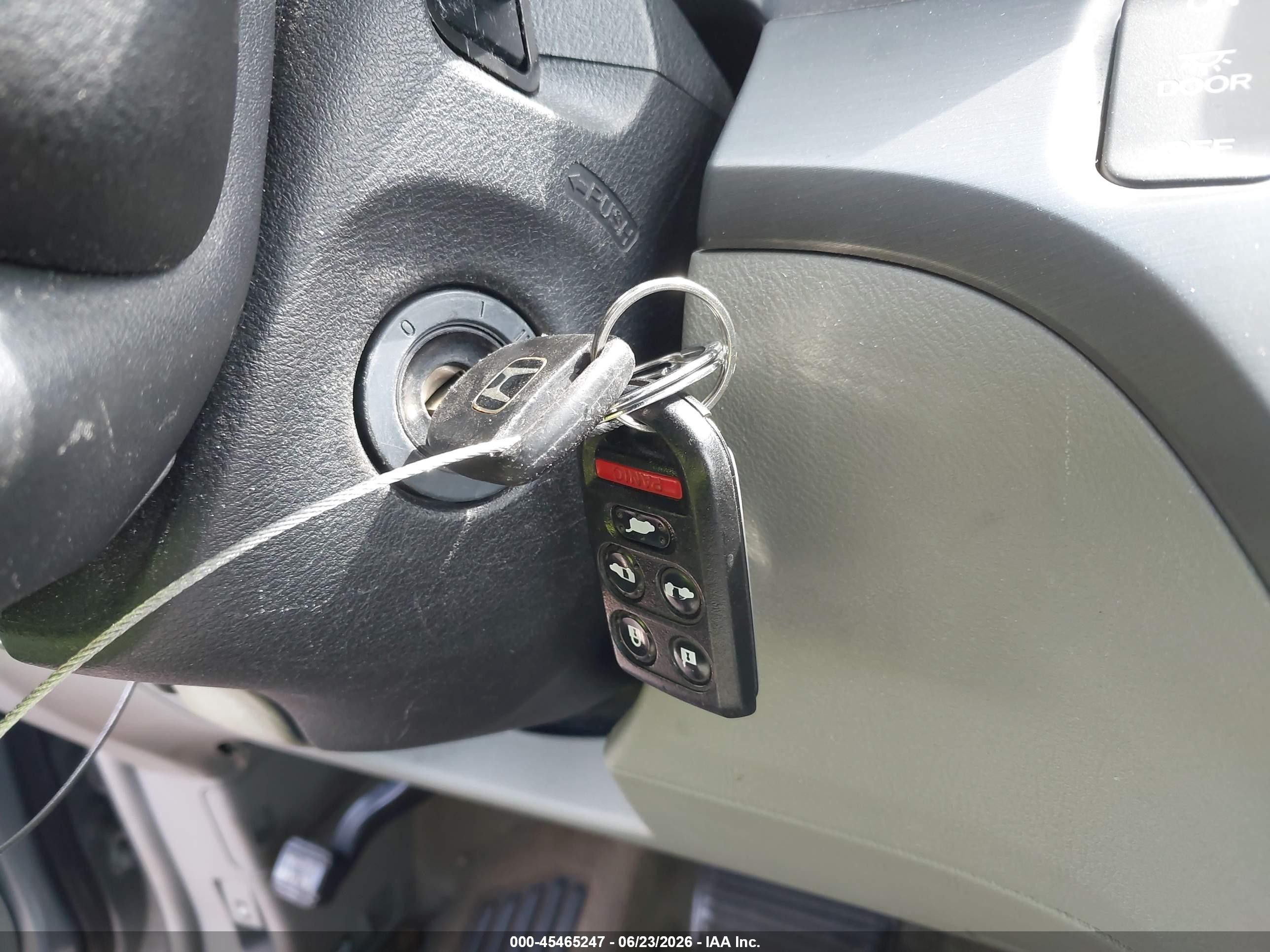 2006 Honda Odyssey Touring Silver vin: 5FNRL38806B105576