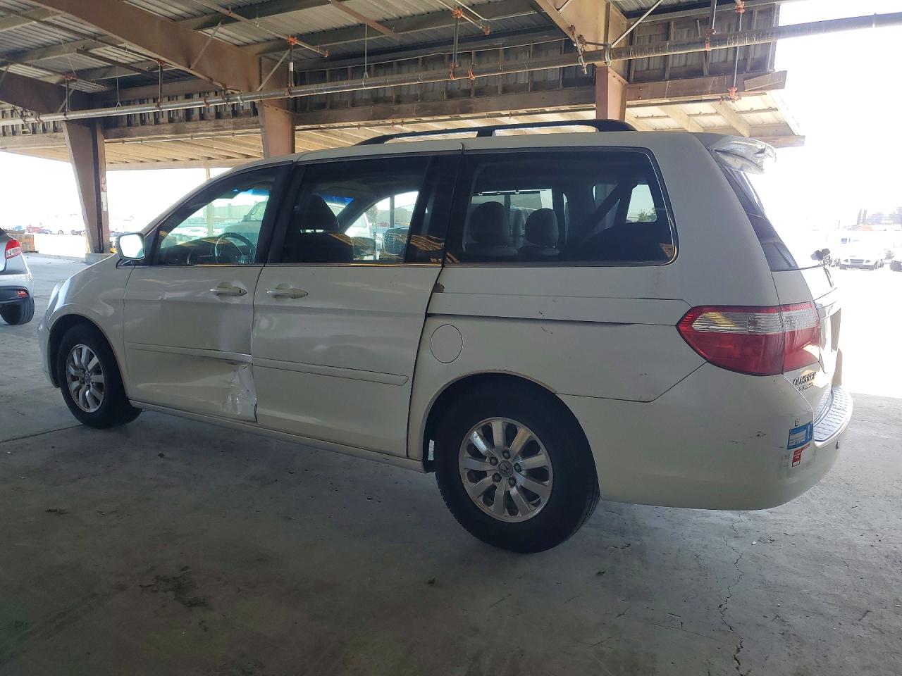 2007 Honda Odyssey Touring White vin: 5FNRL38807B101383