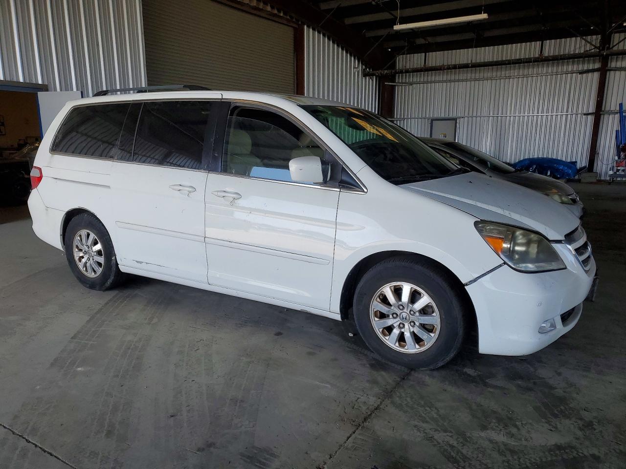 2007 Honda Odyssey Touring White vin: 5FNRL38807B101383