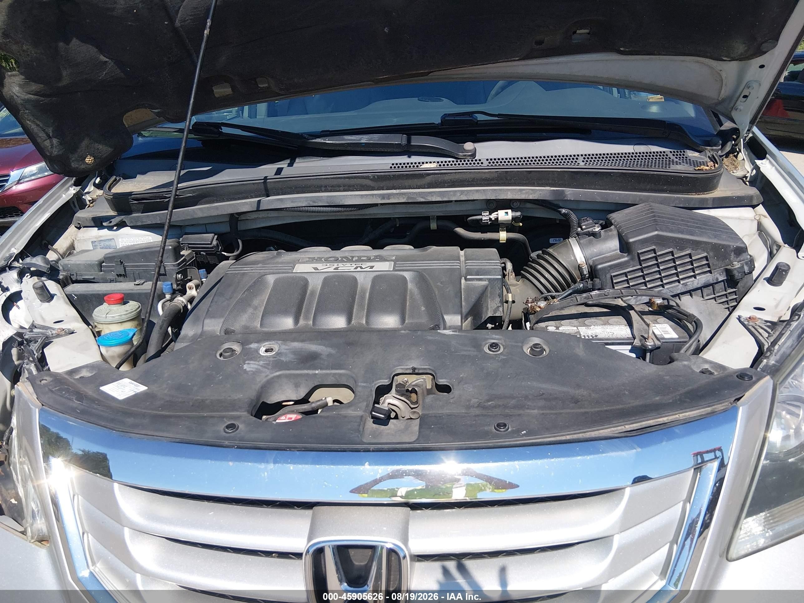 2009 Honda Odyssey Touring Silver vin: 5FNRL38809B026798