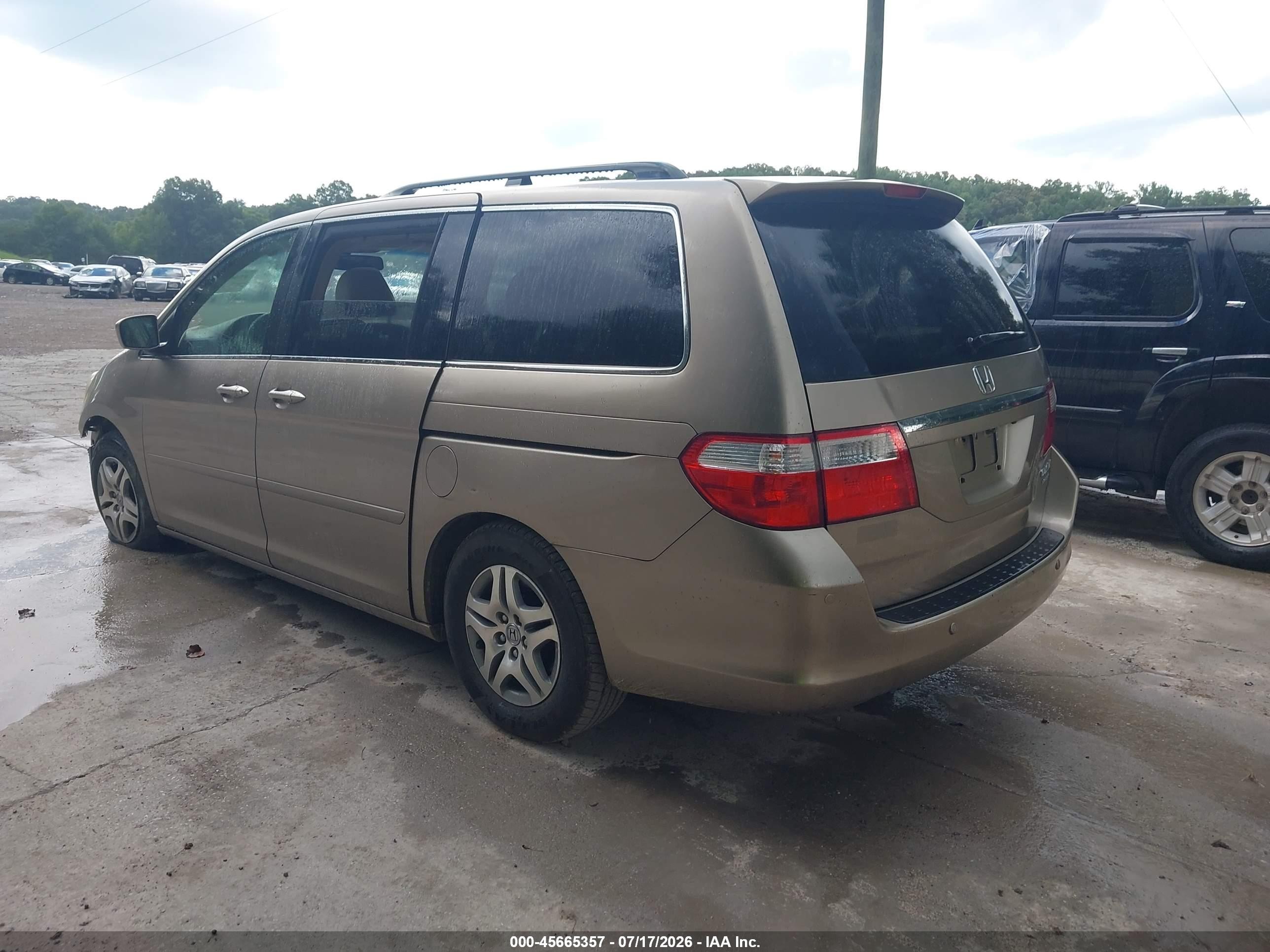 2005 Honda Odyssey Touring Gold vin: 5FNRL38815B019840