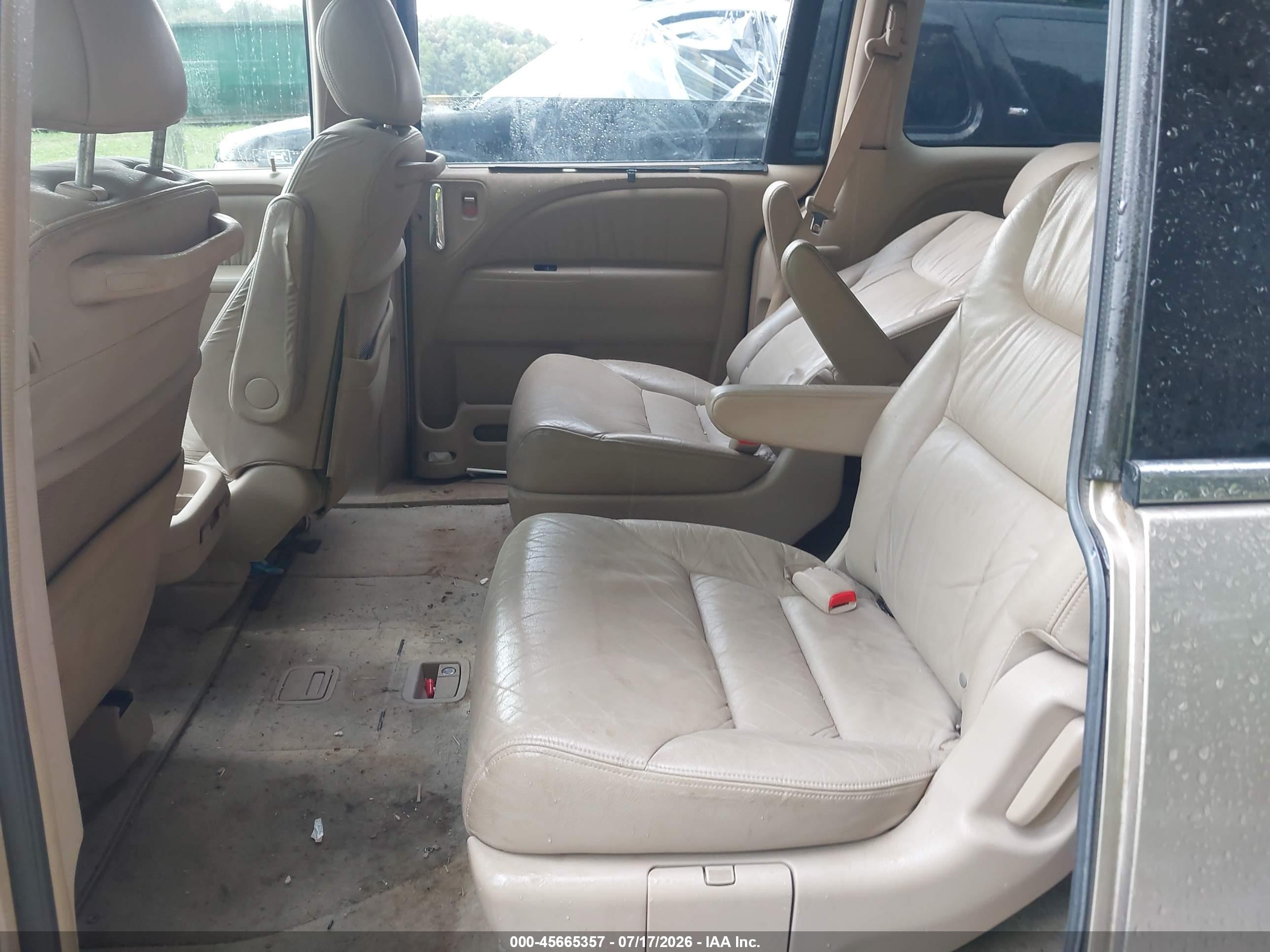 2005 Honda Odyssey Touring Gold vin: 5FNRL38815B019840