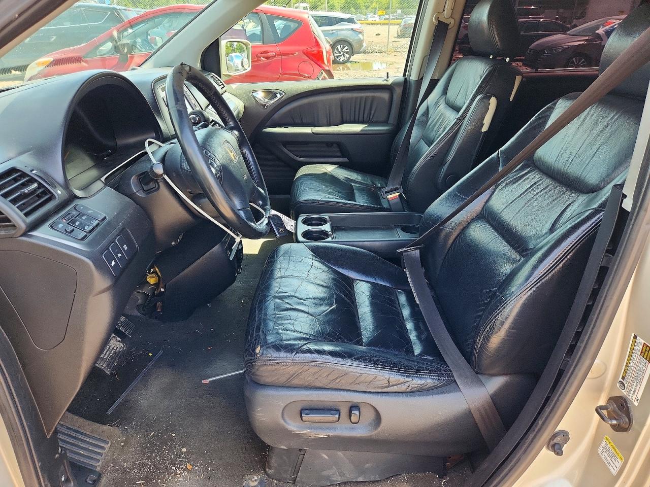 2005 Honda Odyssey Touring Silver vin: 5FNRL38815B077673