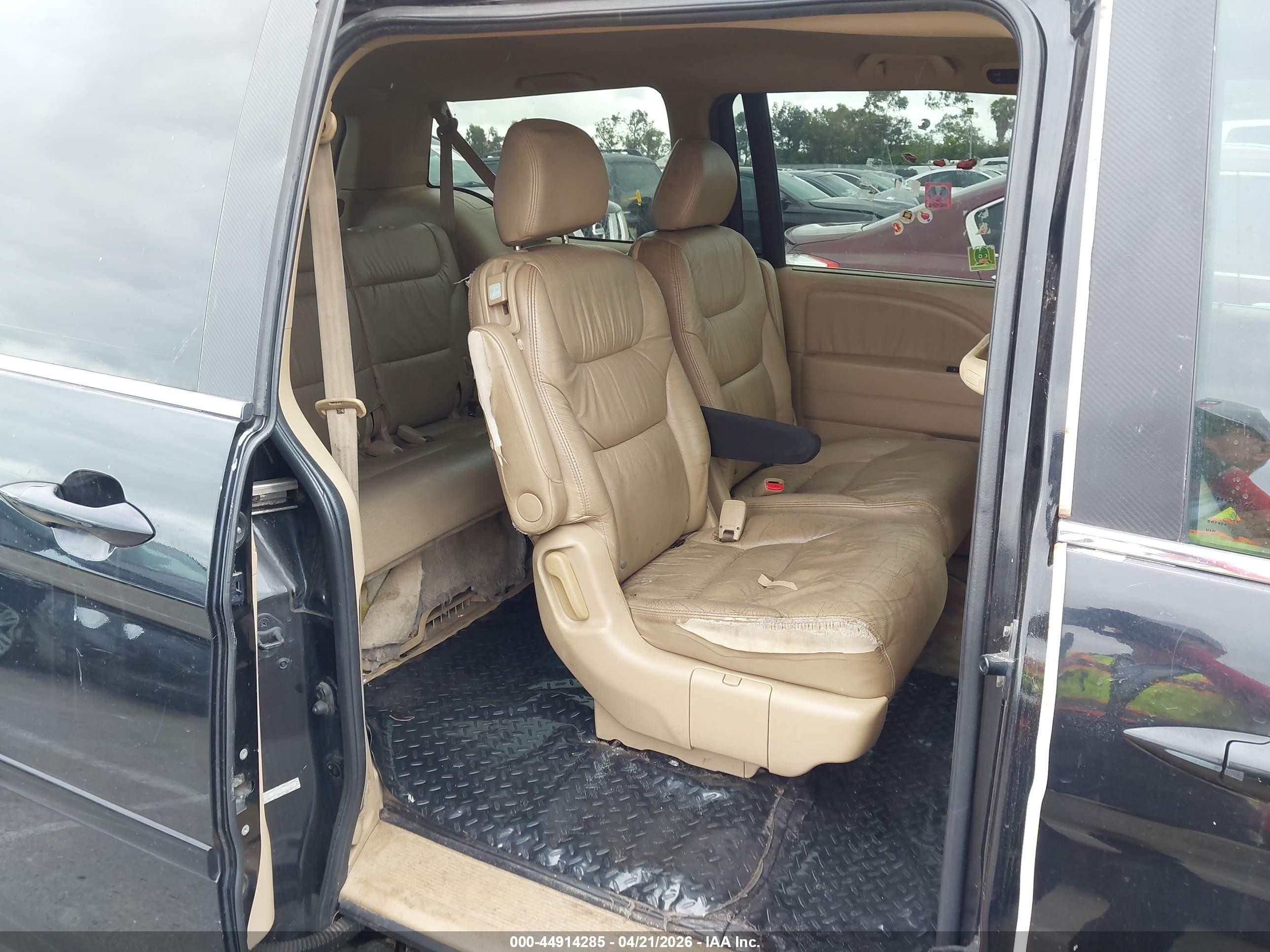 2007 Honda Odyssey Touring Black vin: 5FNRL38817B017105