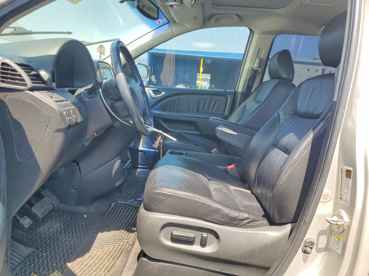 2007 Honda Odyssey Touring Silver vin: 5FNRL38817B027505