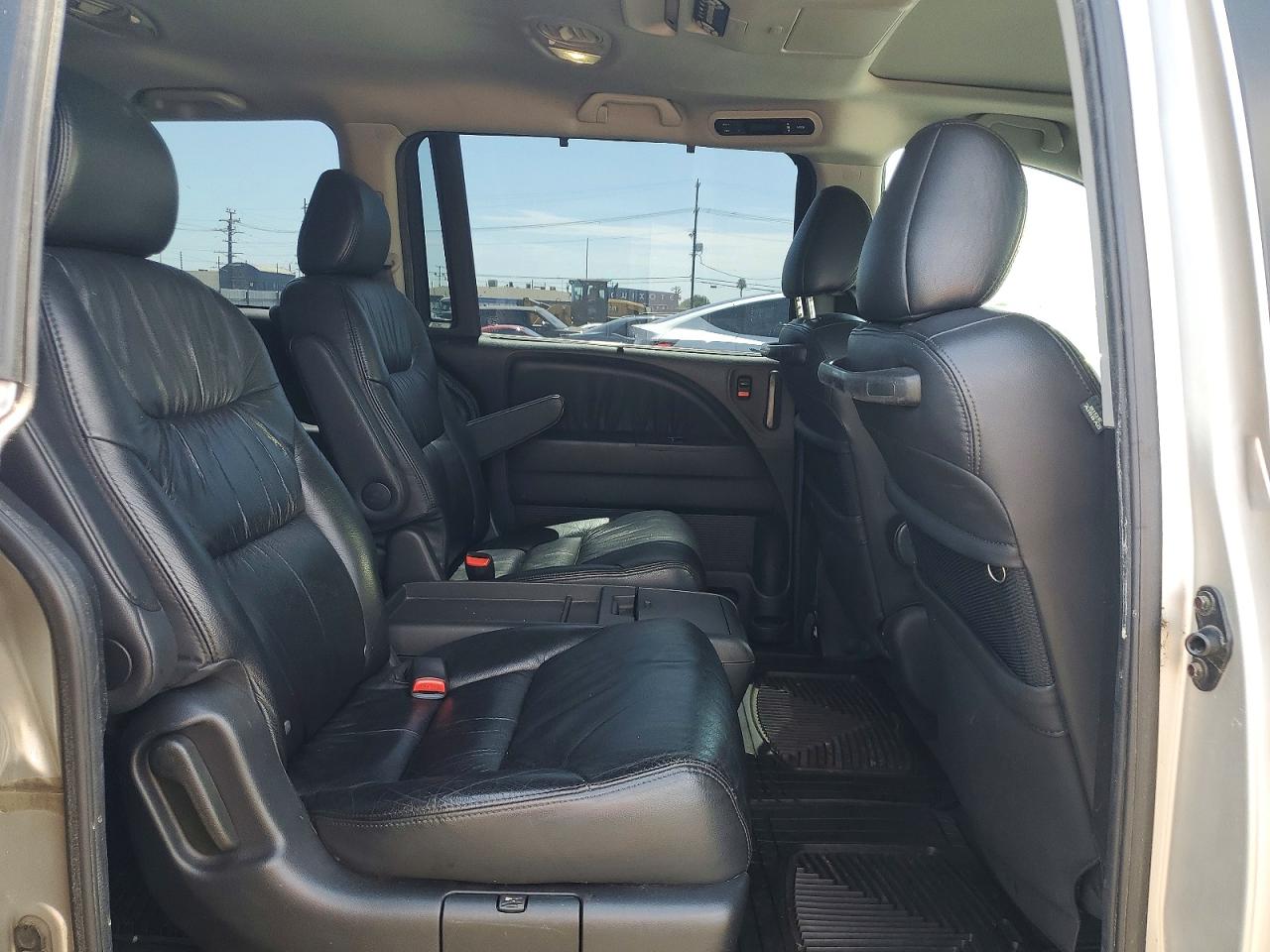 2007 Honda Odyssey Touring Silver vin: 5FNRL38817B027505
