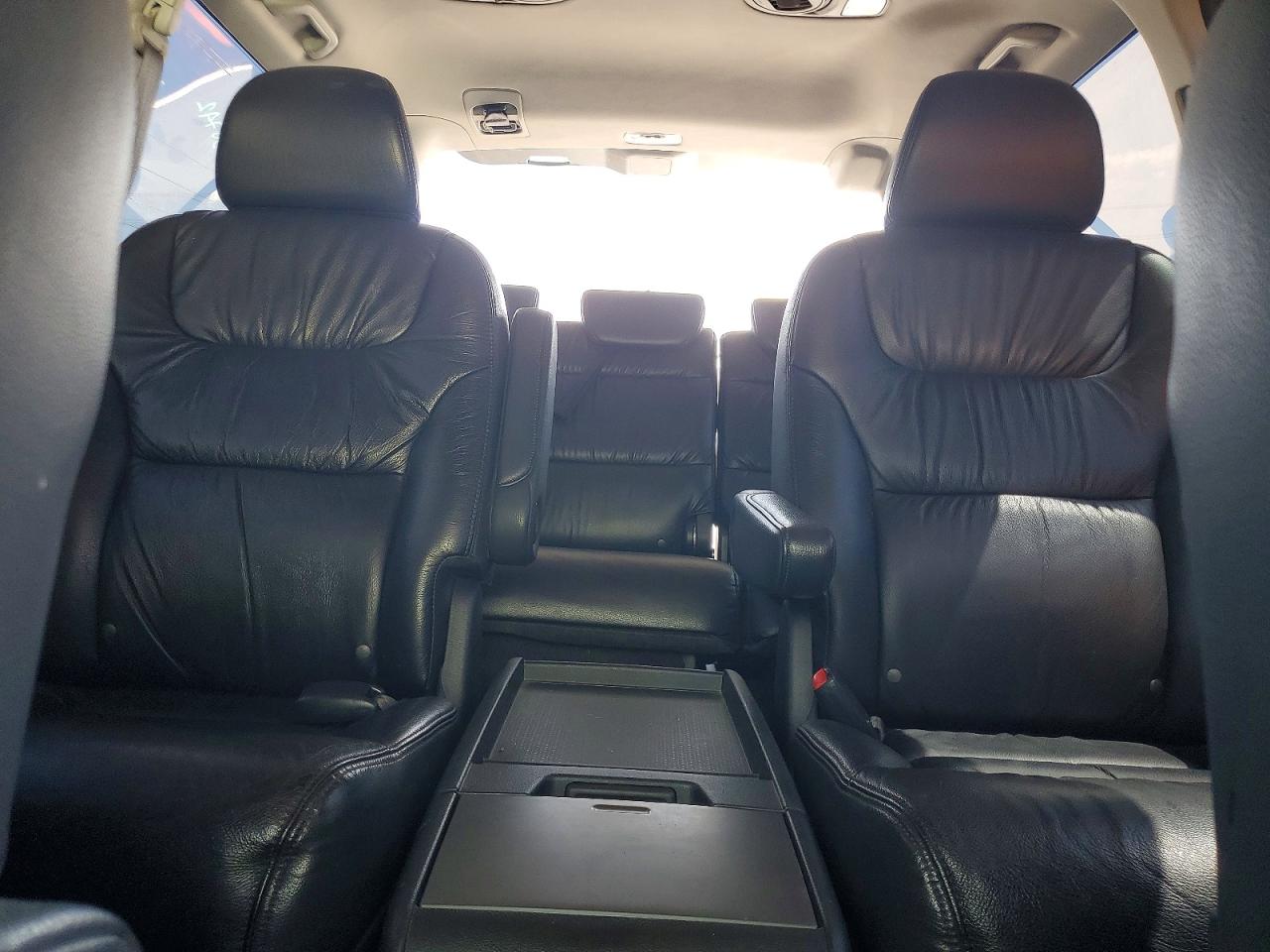 2007 Honda Odyssey Touring Silver vin: 5FNRL38817B027505