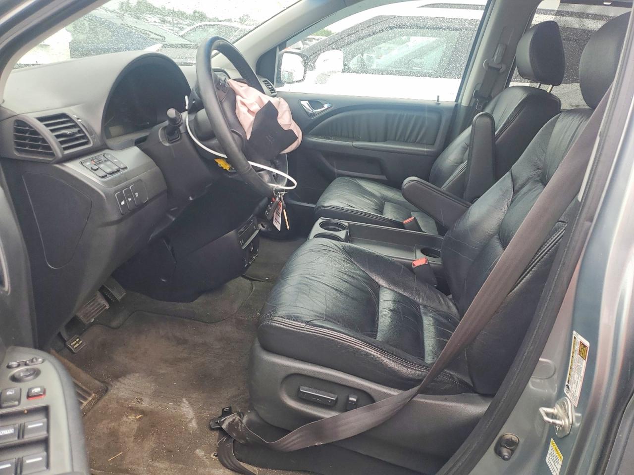2007 Honda Odyssey Touring Silver vin: 5FNRL38827B004394