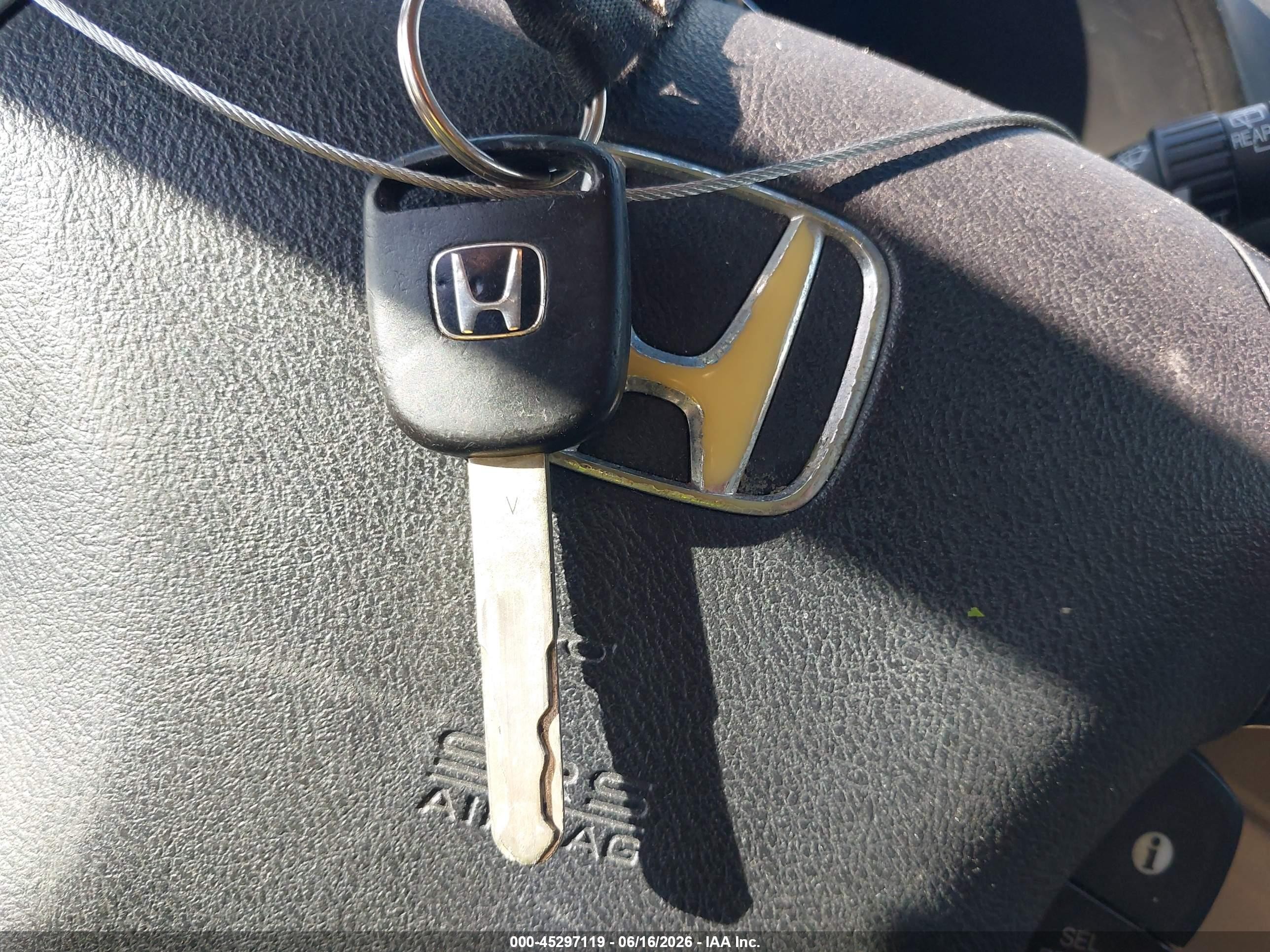 2006 Honda Odyssey Touring White vin: 5FNRL38836B112506