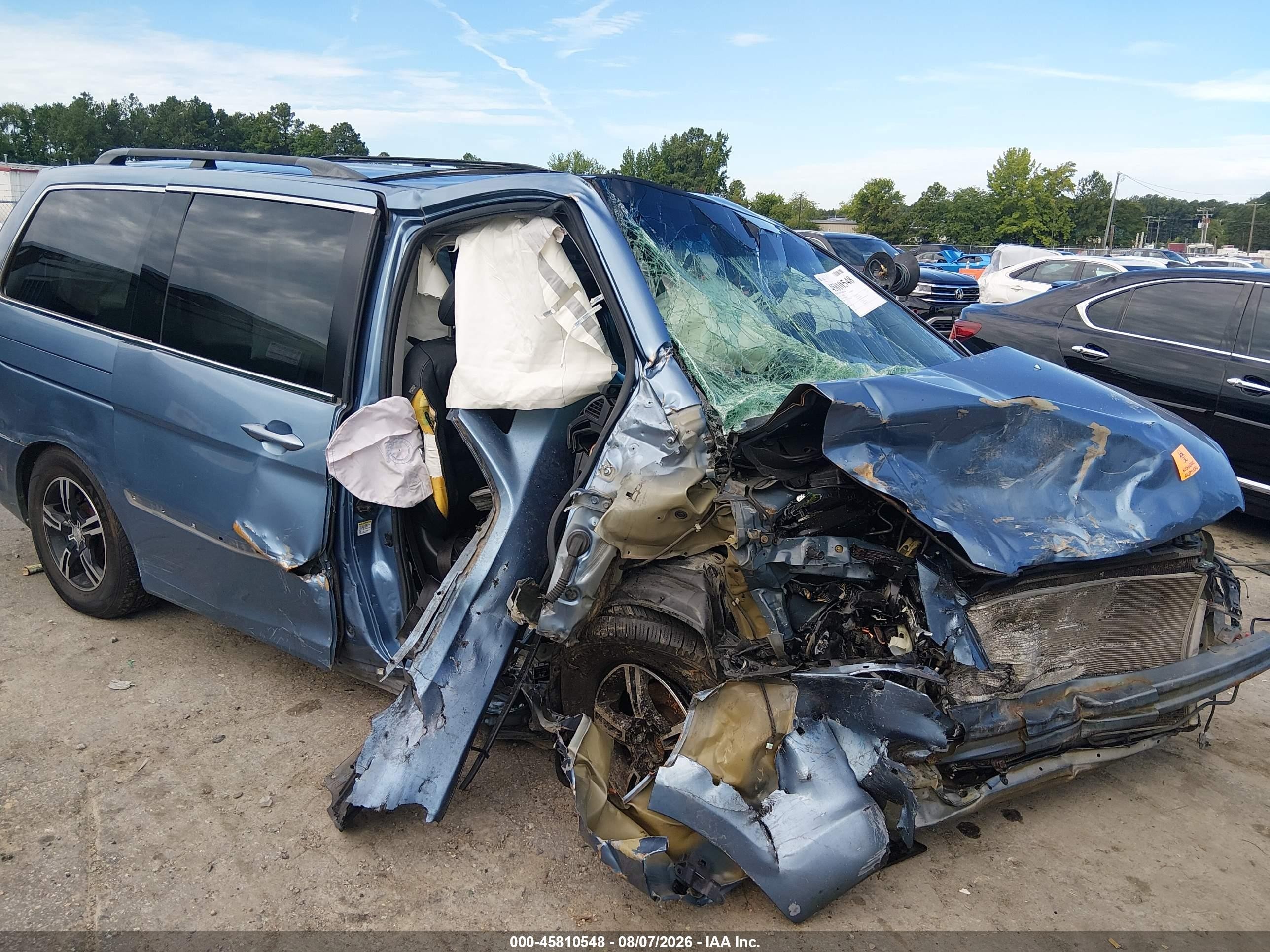 2005 Honda Odyssey Touring Light Blue vin: 5FNRL38845B120113
