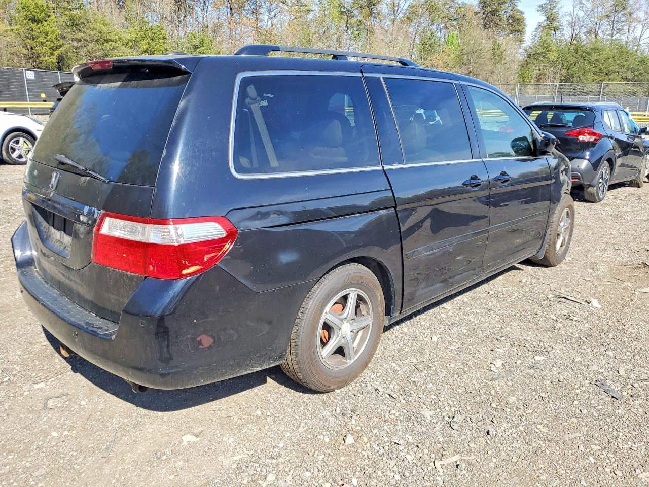 2006 Honda Odyssey Touring Black vin: 5FNRL38846B080052
