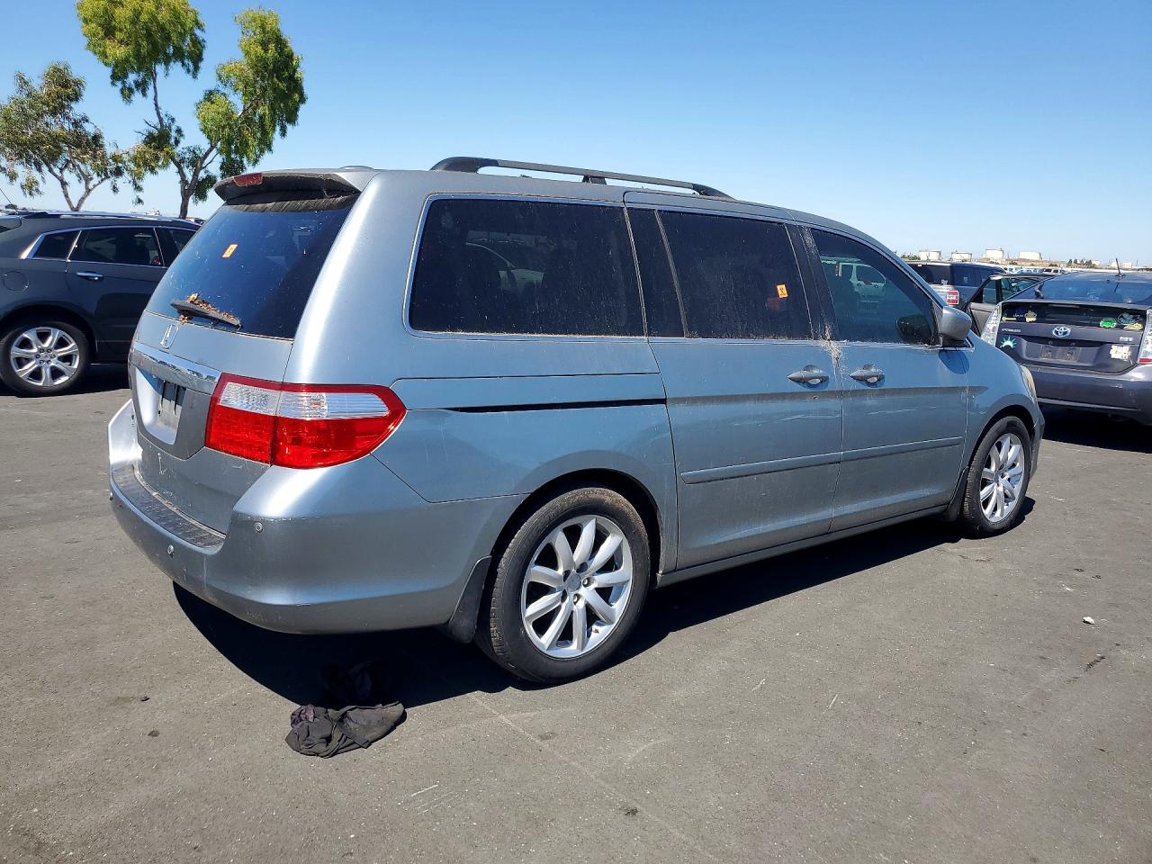 2006 Honda Odyssey Touring Серебряный vin: 5FNRL38846B104026