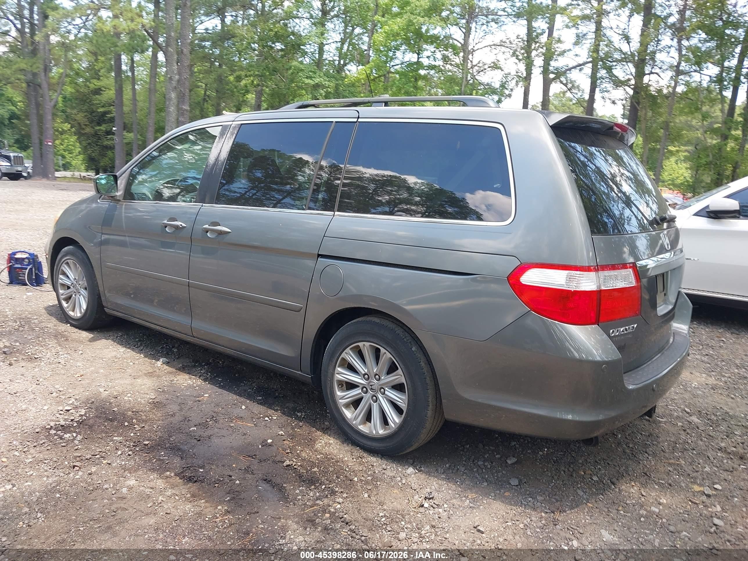 2007 Honda Odyssey Touring Gray vin: 5FNRL38847B031712