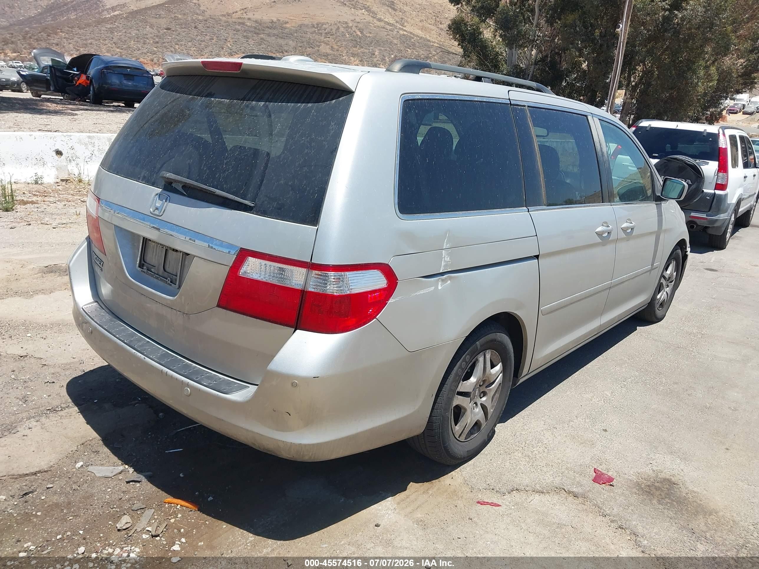 2007 Honda Odyssey Touring Silver vin: 5FNRL38847B036909