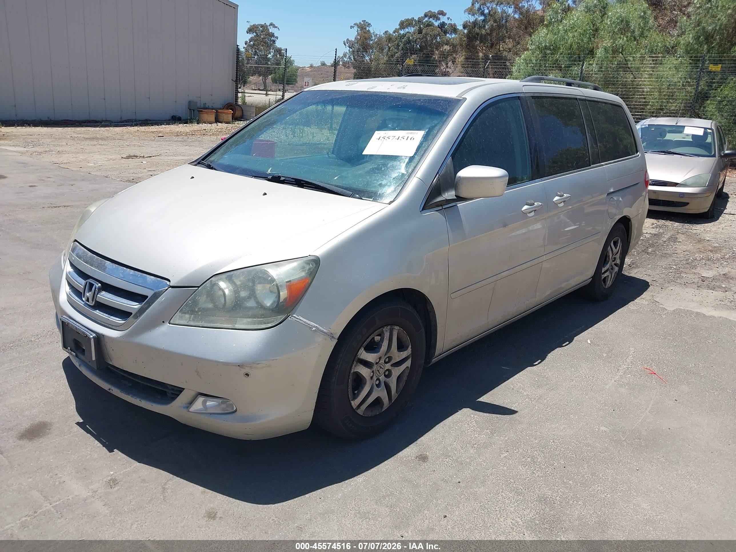 2007 Honda Odyssey Touring Silver vin: 5FNRL38847B036909