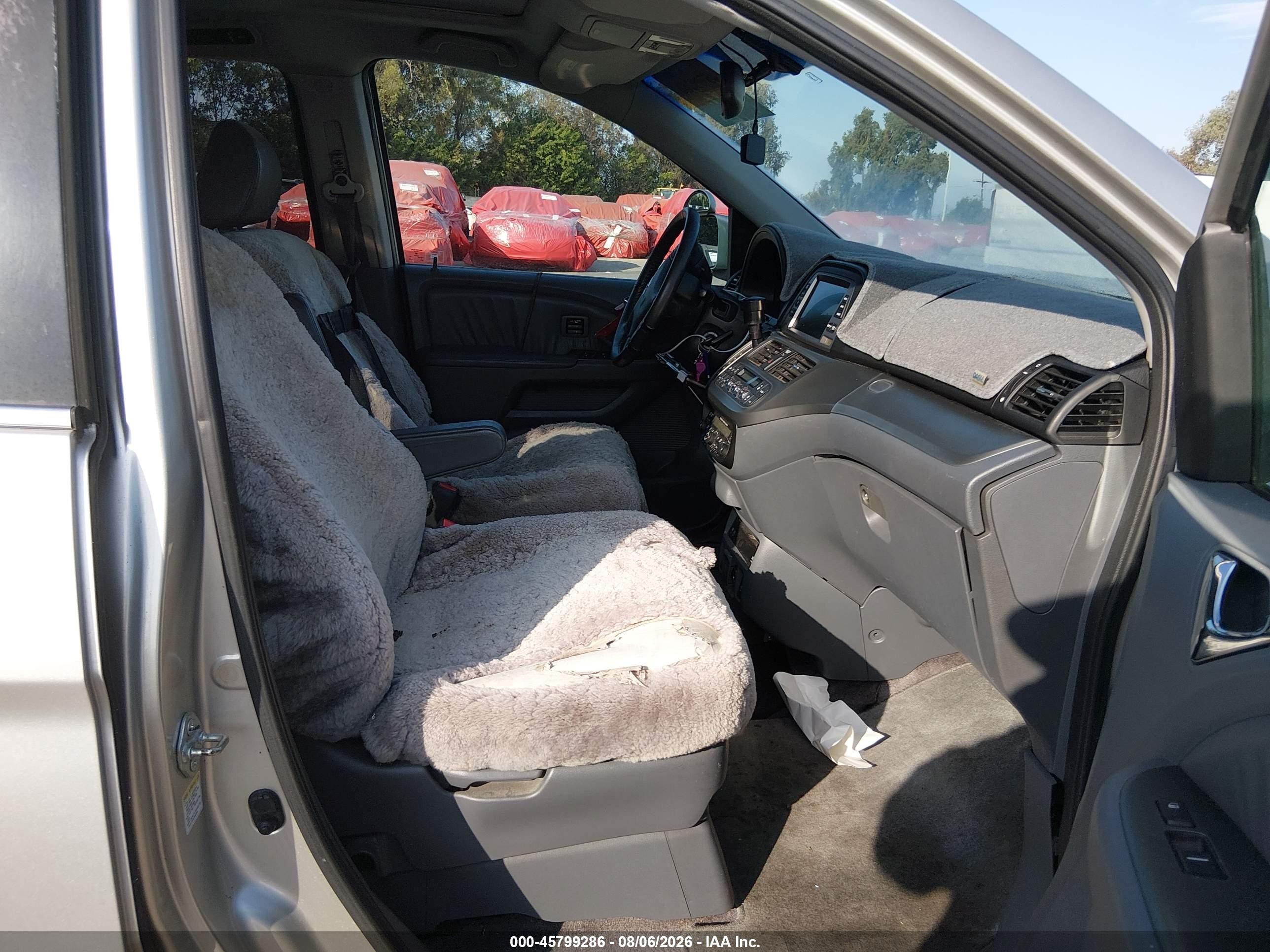 2007 Honda Odyssey Touring Silver vin: 5FNRL38847B057520