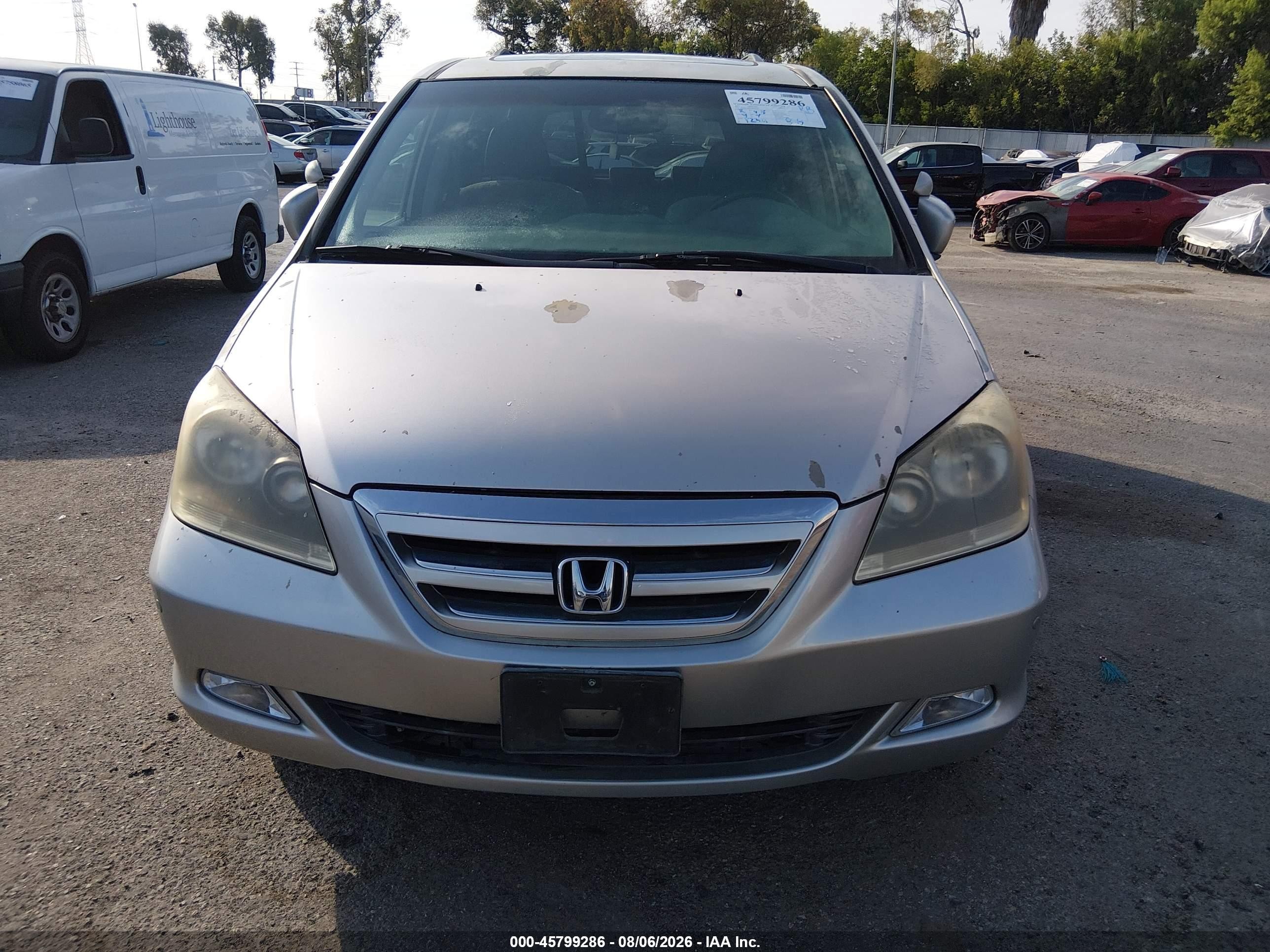 2007 Honda Odyssey Touring Silver vin: 5FNRL38847B057520