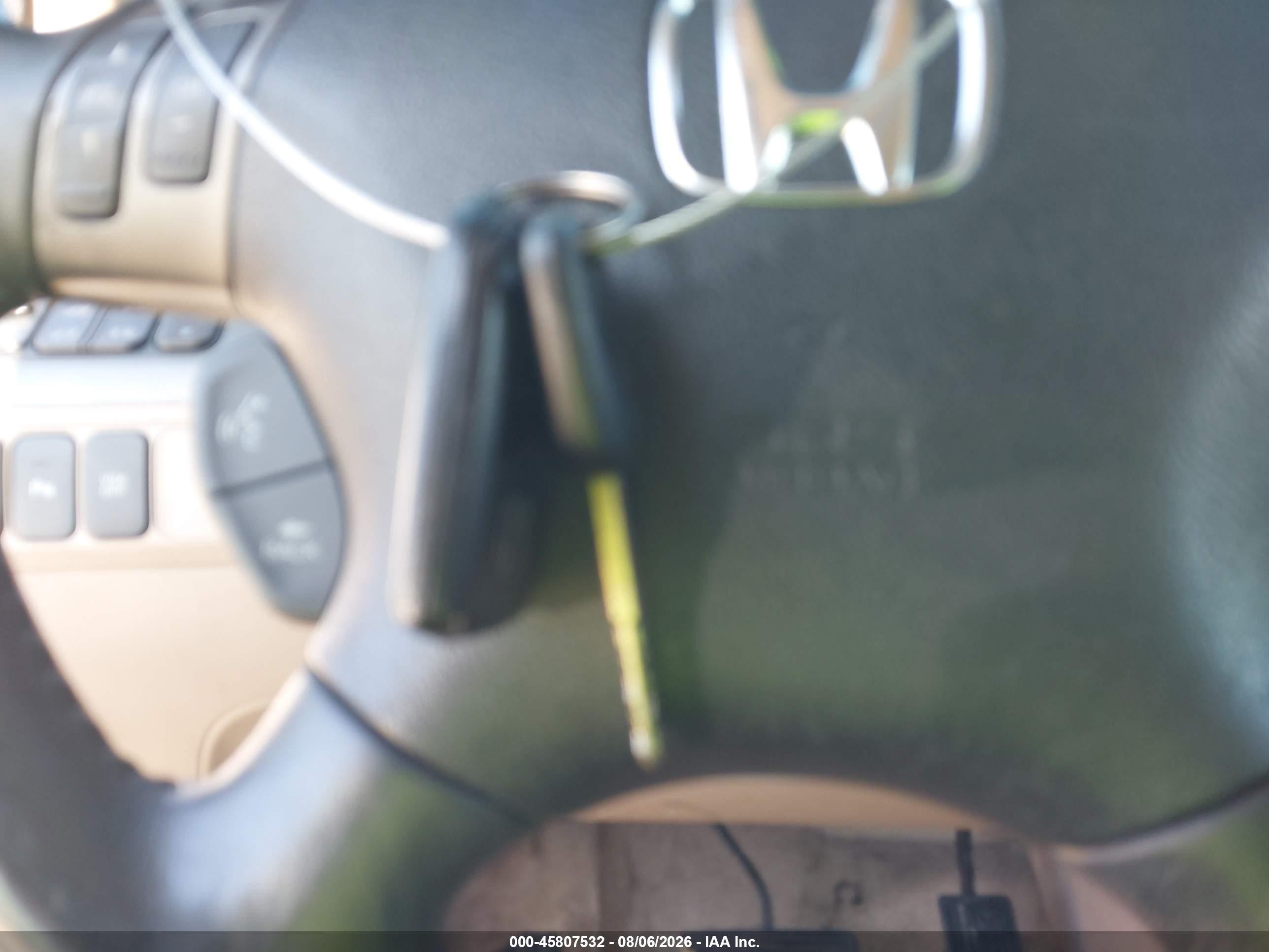2007 Honda Odyssey Touring White vin: 5FNRL38847B069697