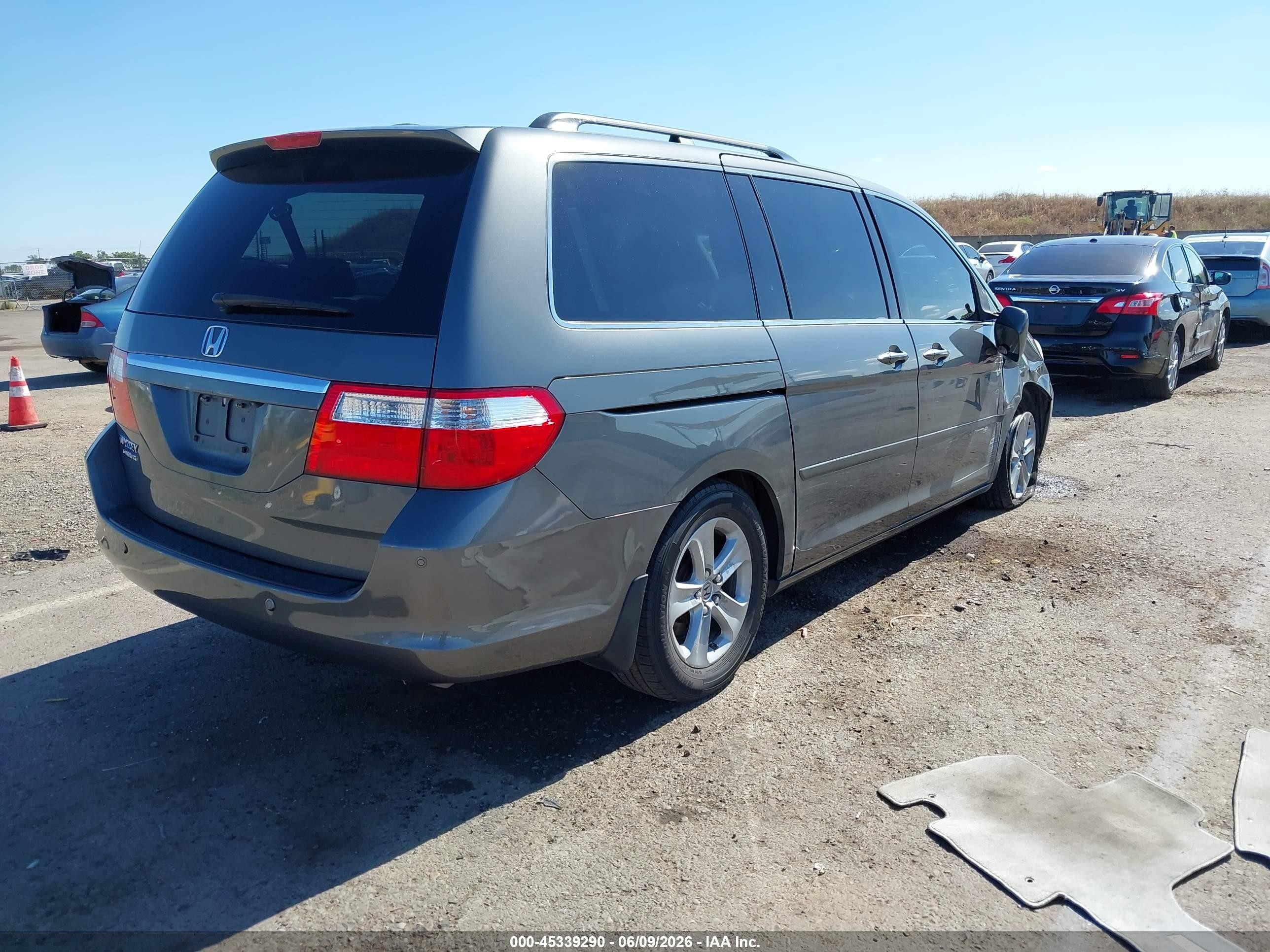 2007 Honda Odyssey Touring Gray vin: 5FNRL38847B124195