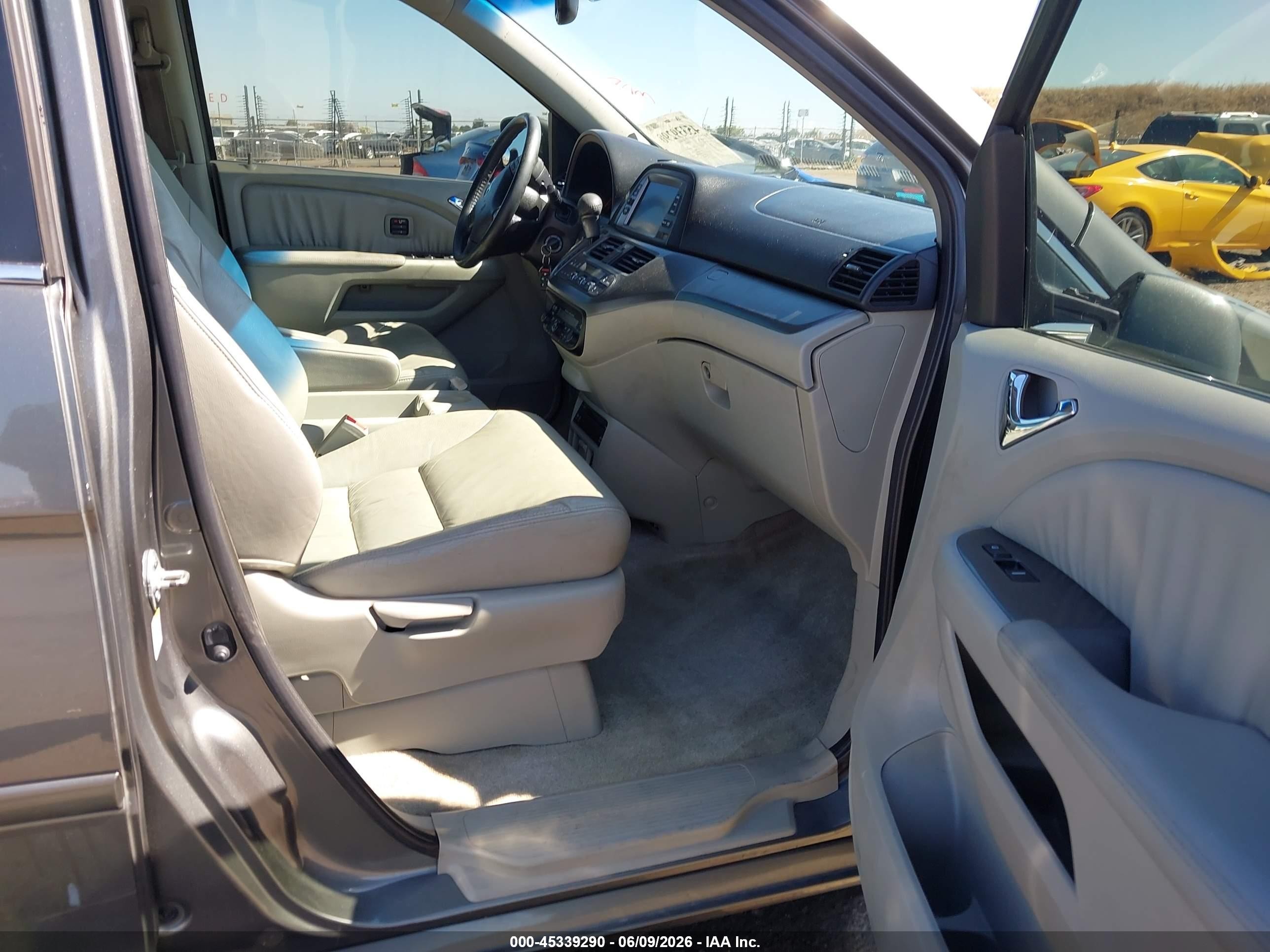 2007 Honda Odyssey Touring Gray vin: 5FNRL38847B124195