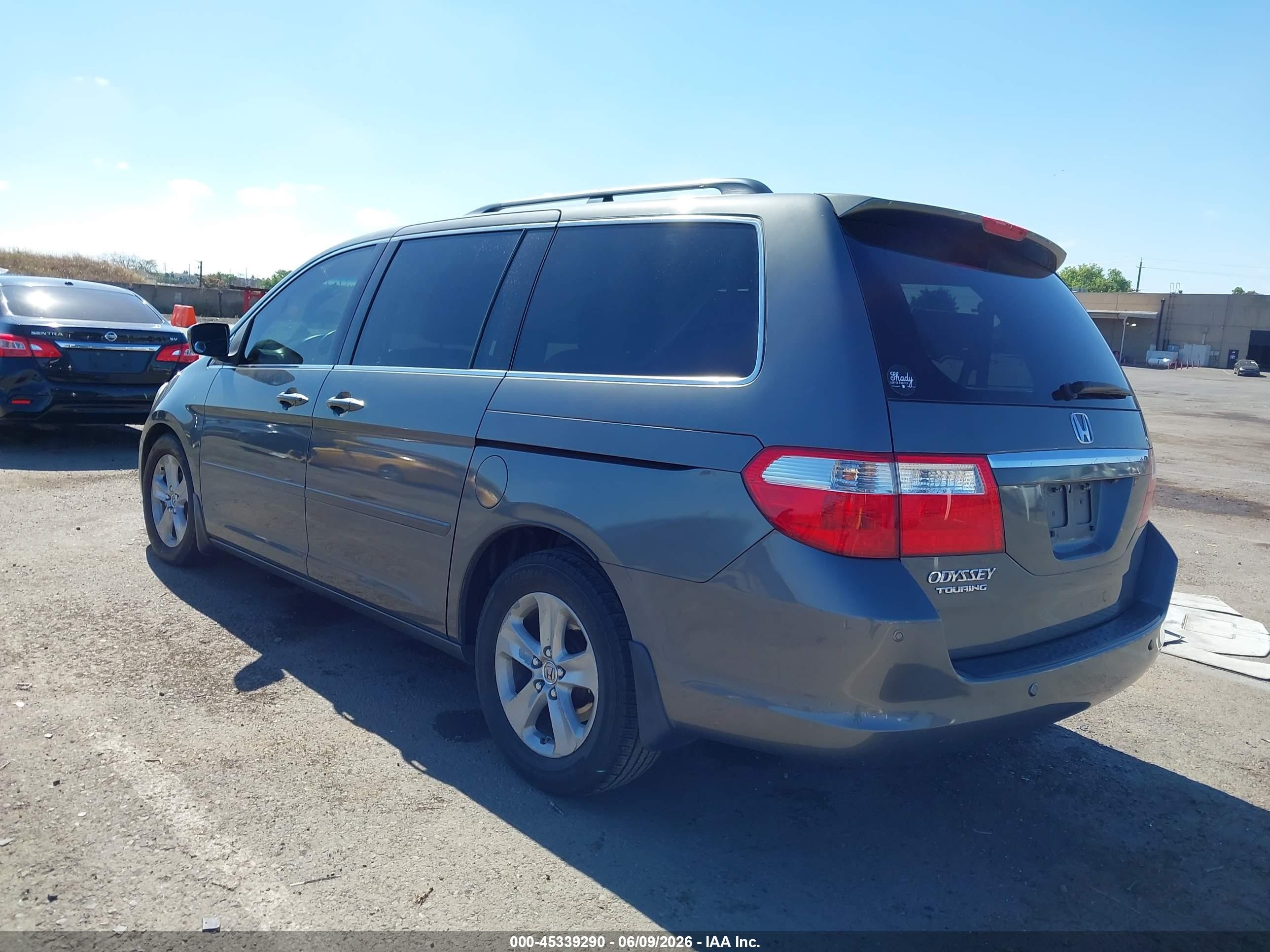 2007 Honda Odyssey Touring Gray vin: 5FNRL38847B124195