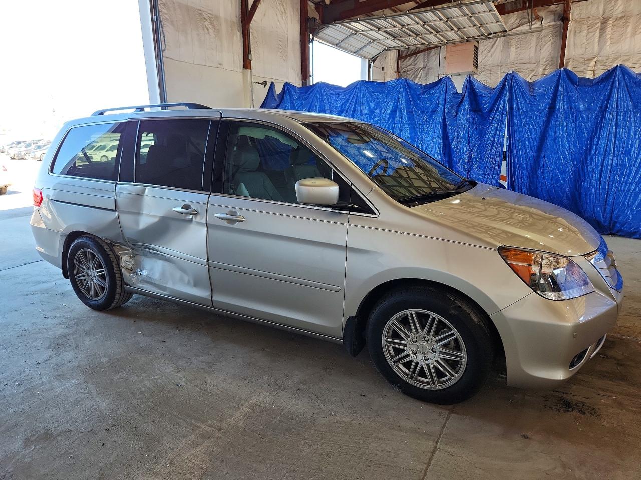 2008 Honda Odyssey Touring Silver vin: 5FNRL38848B010165