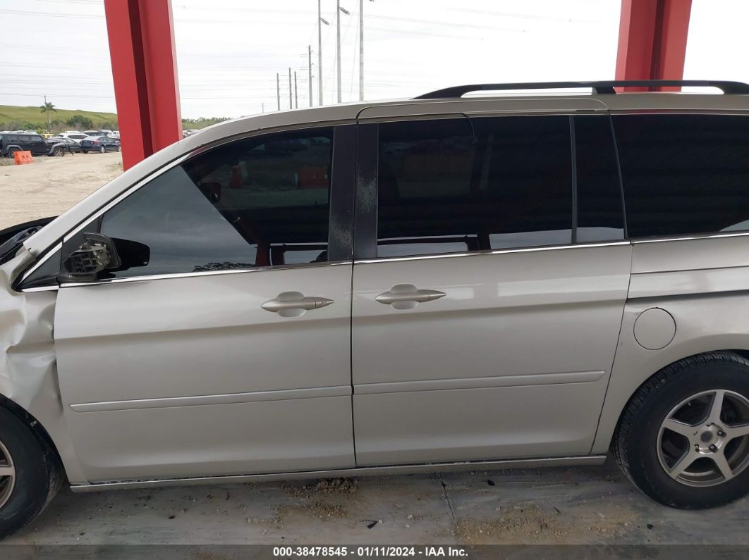 2005 Honda Odyssey Touring Silver vin: 5FNRL38855B045180