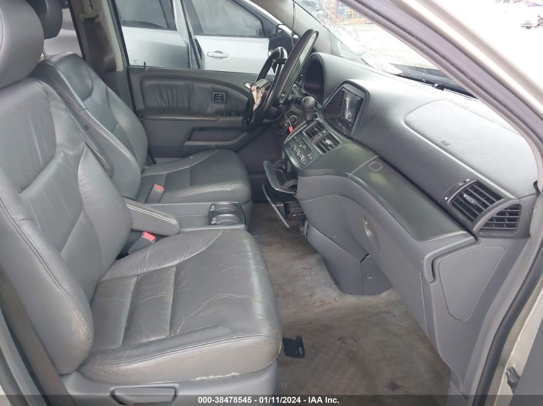 2005 Honda Odyssey Touring Silver vin: 5FNRL38855B045180