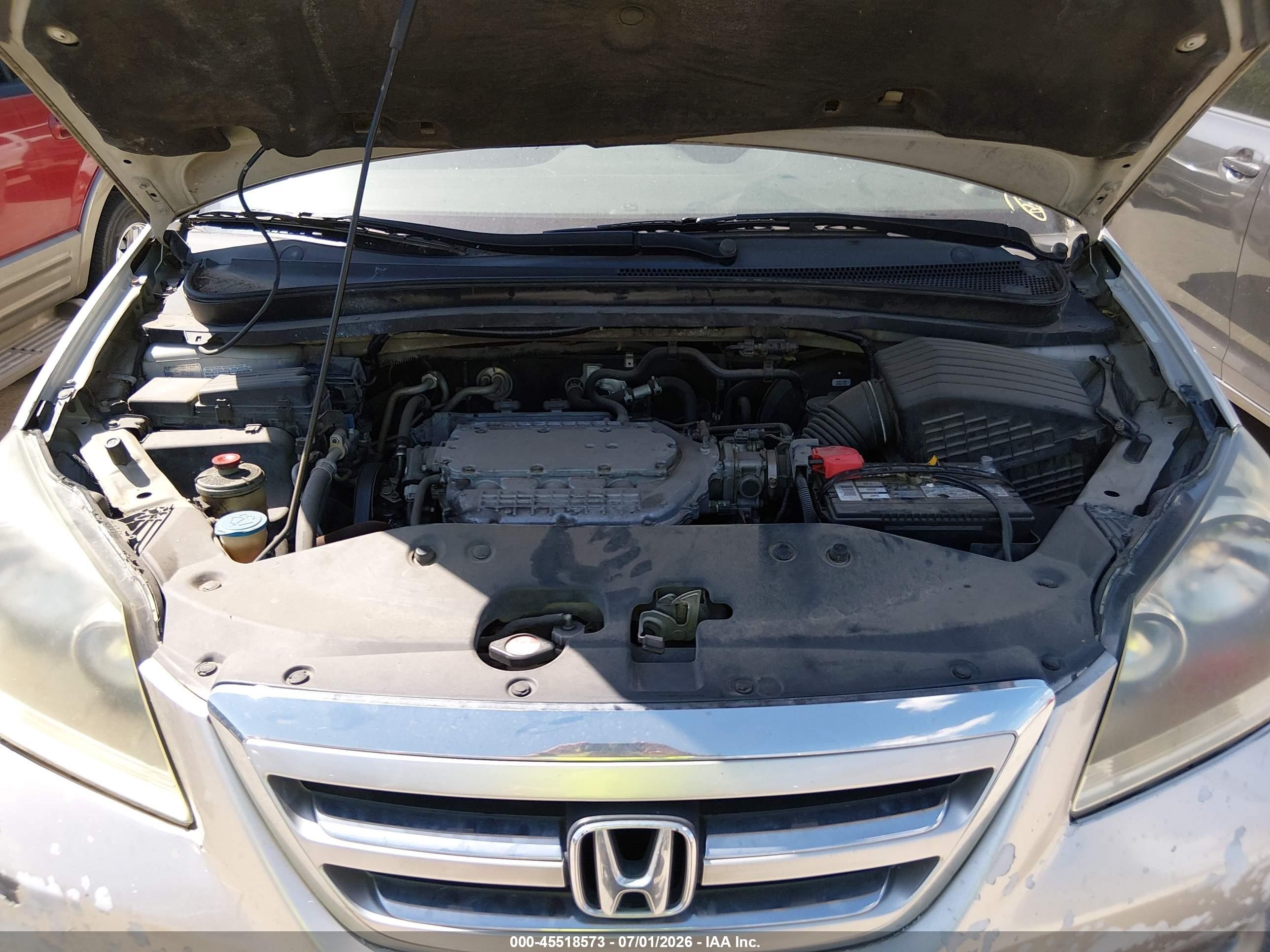 2006 Honda Odyssey Touring Silver vin: 5FNRL38856B053815