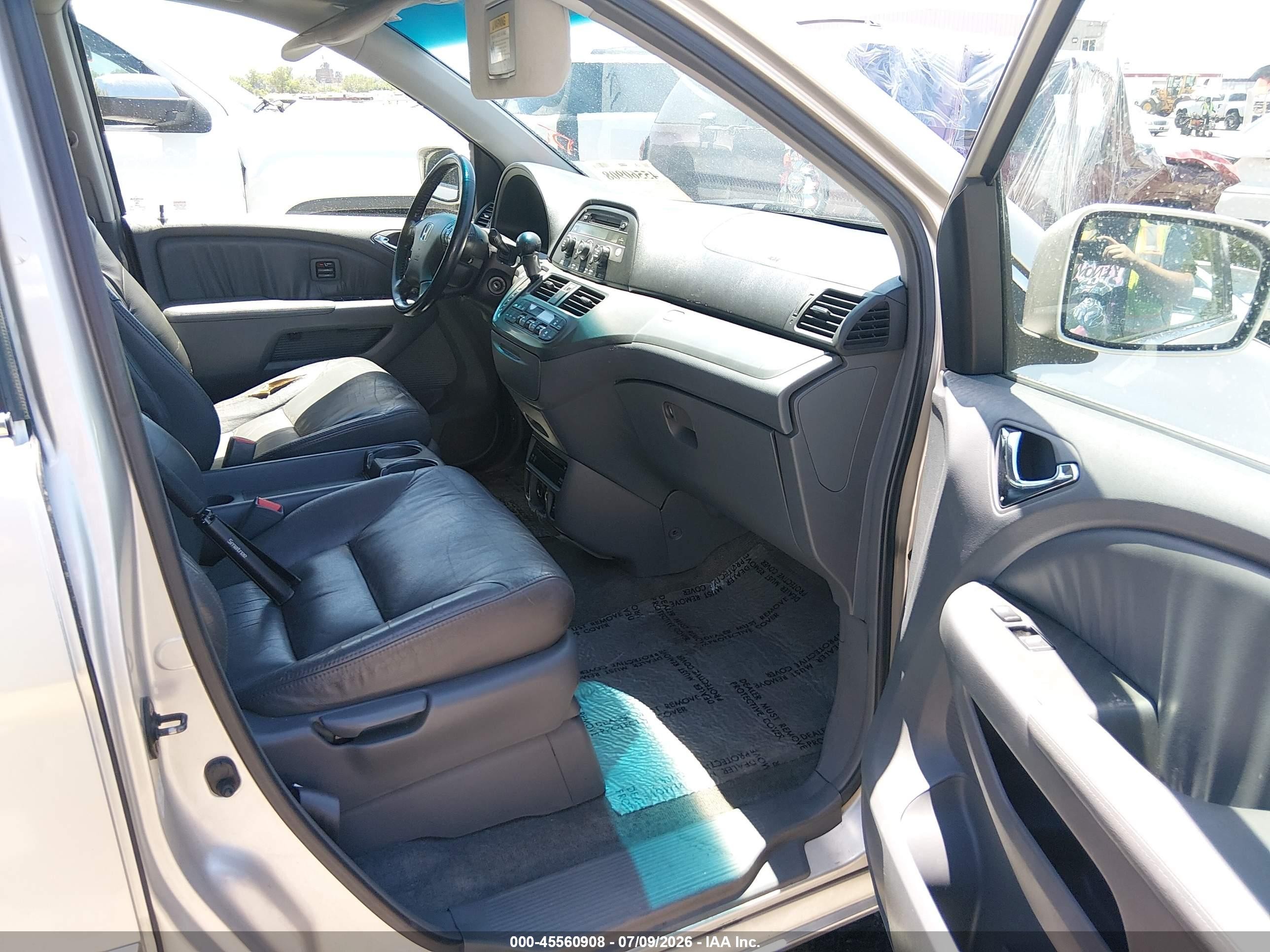 2006 Honda Odyssey Touring Beige vin: 5FNRL38856B067293