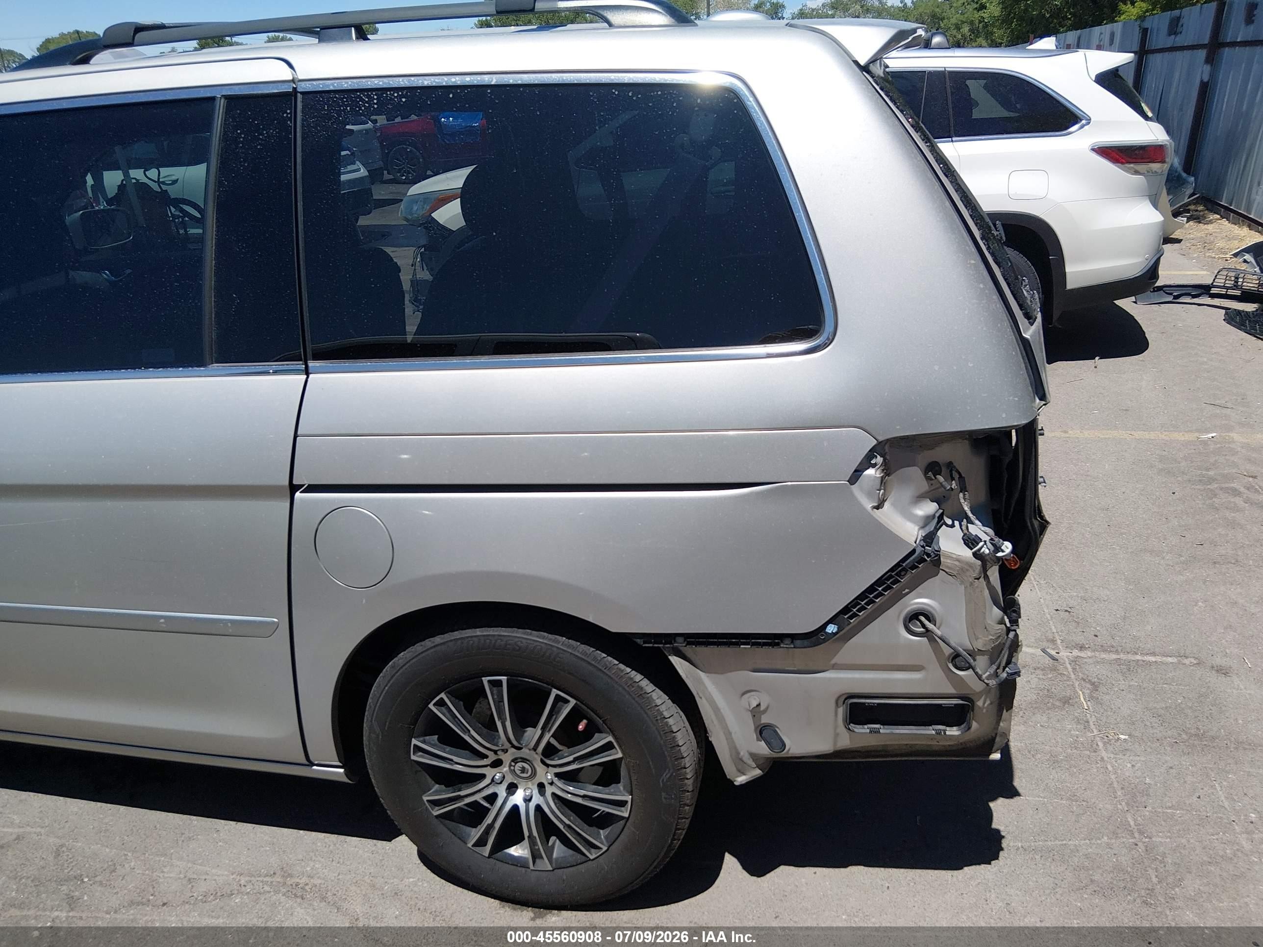 2006 Honda Odyssey Touring Beige vin: 5FNRL38856B067293