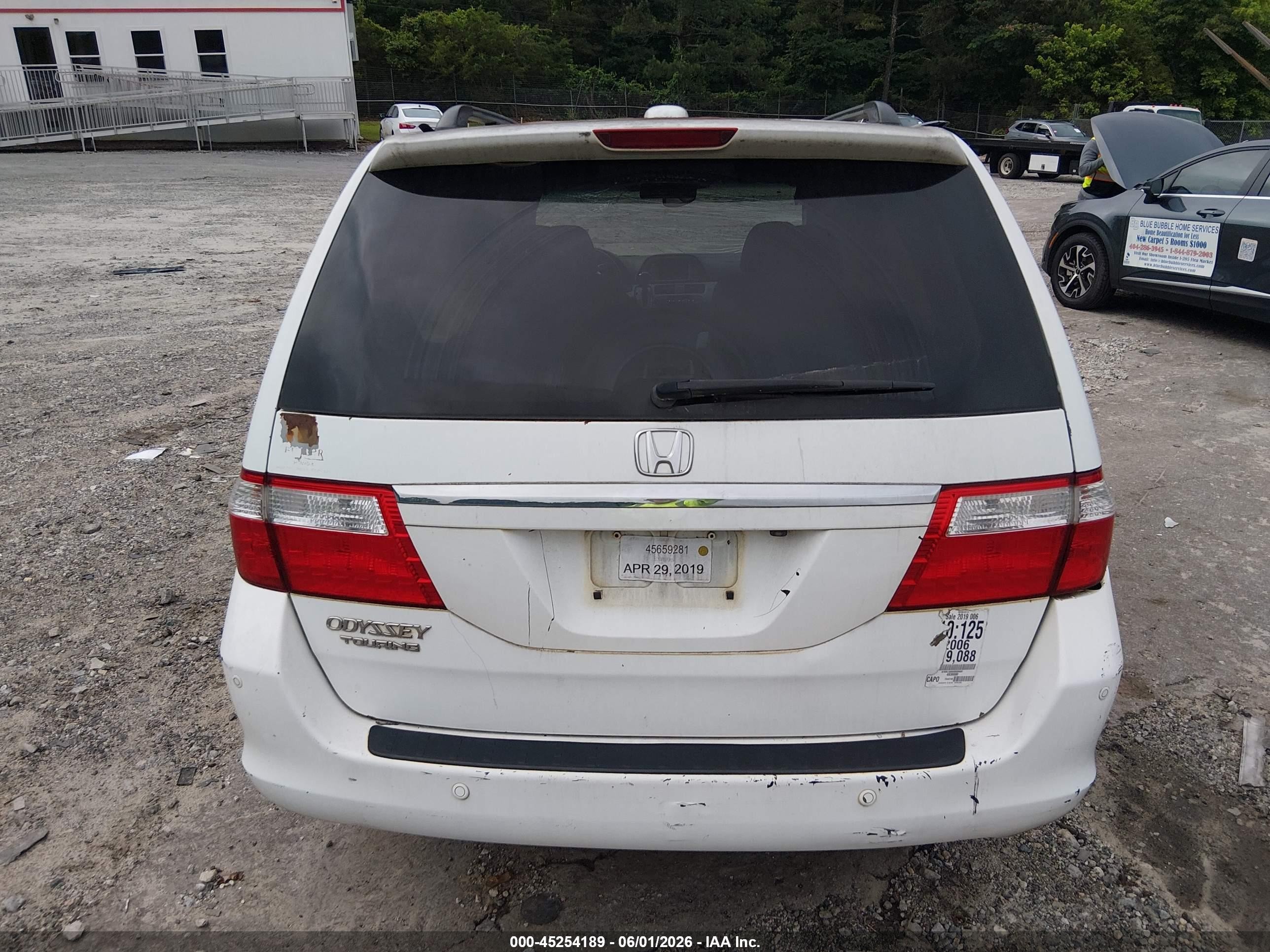 2006 Honda Odyssey Touring White vin: 5FNRL38866B005689