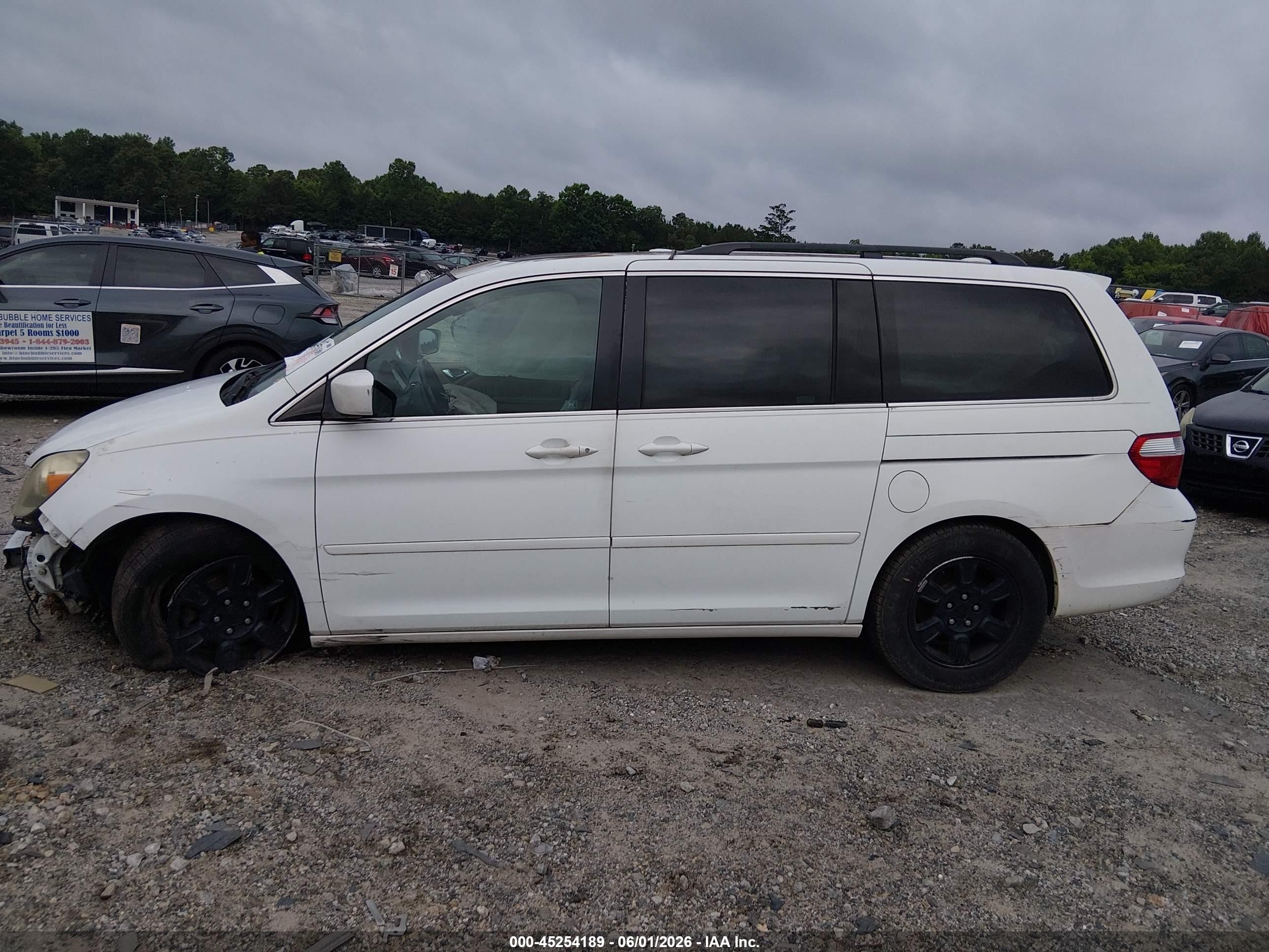 2006 Honda Odyssey Touring White vin: 5FNRL38866B005689