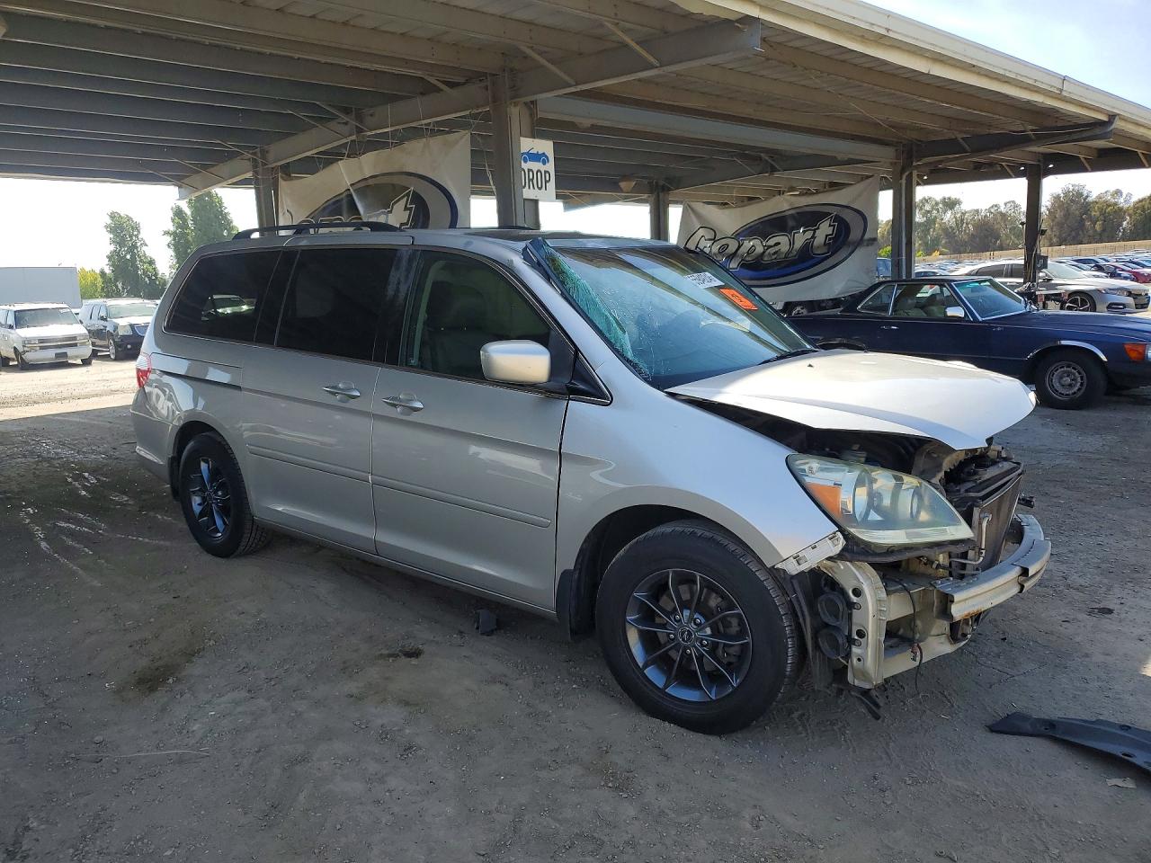 2007 Honda Odyssey Touring Silver vin: 5FNRL38867B061018