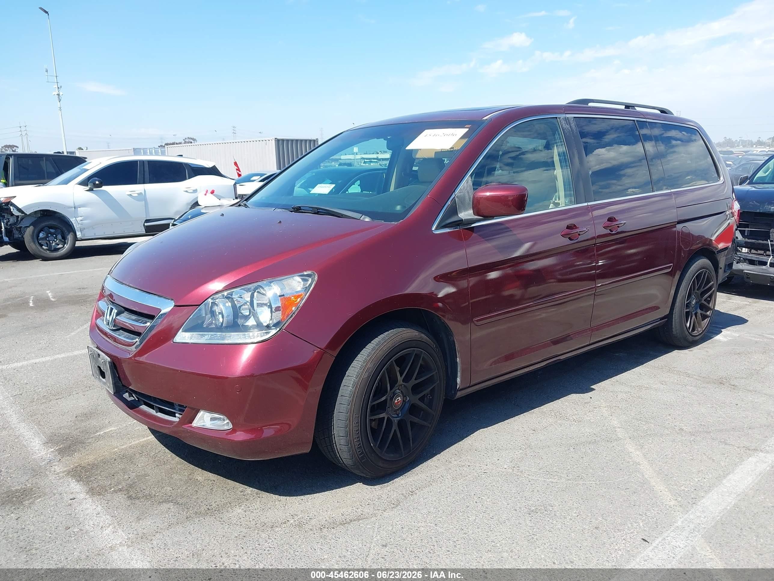 2007 Honda Odyssey Touring Burgundy vin: 5FNRL38867B062900