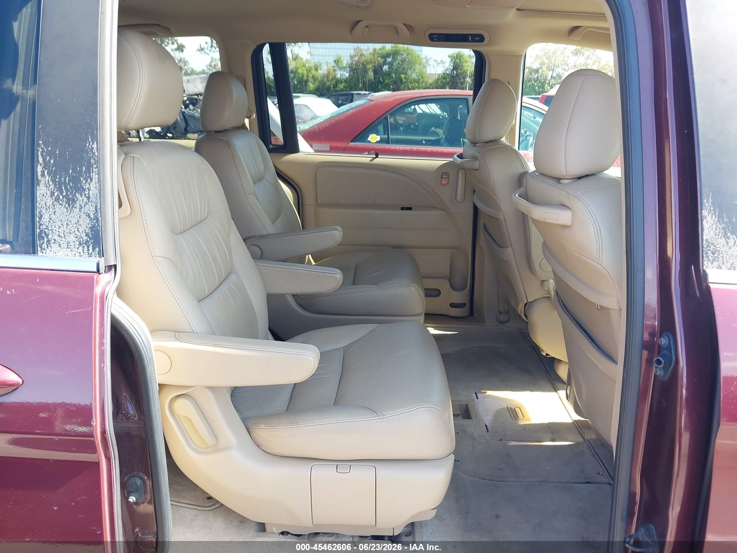2007 Honda Odyssey Touring Burgundy vin: 5FNRL38867B062900