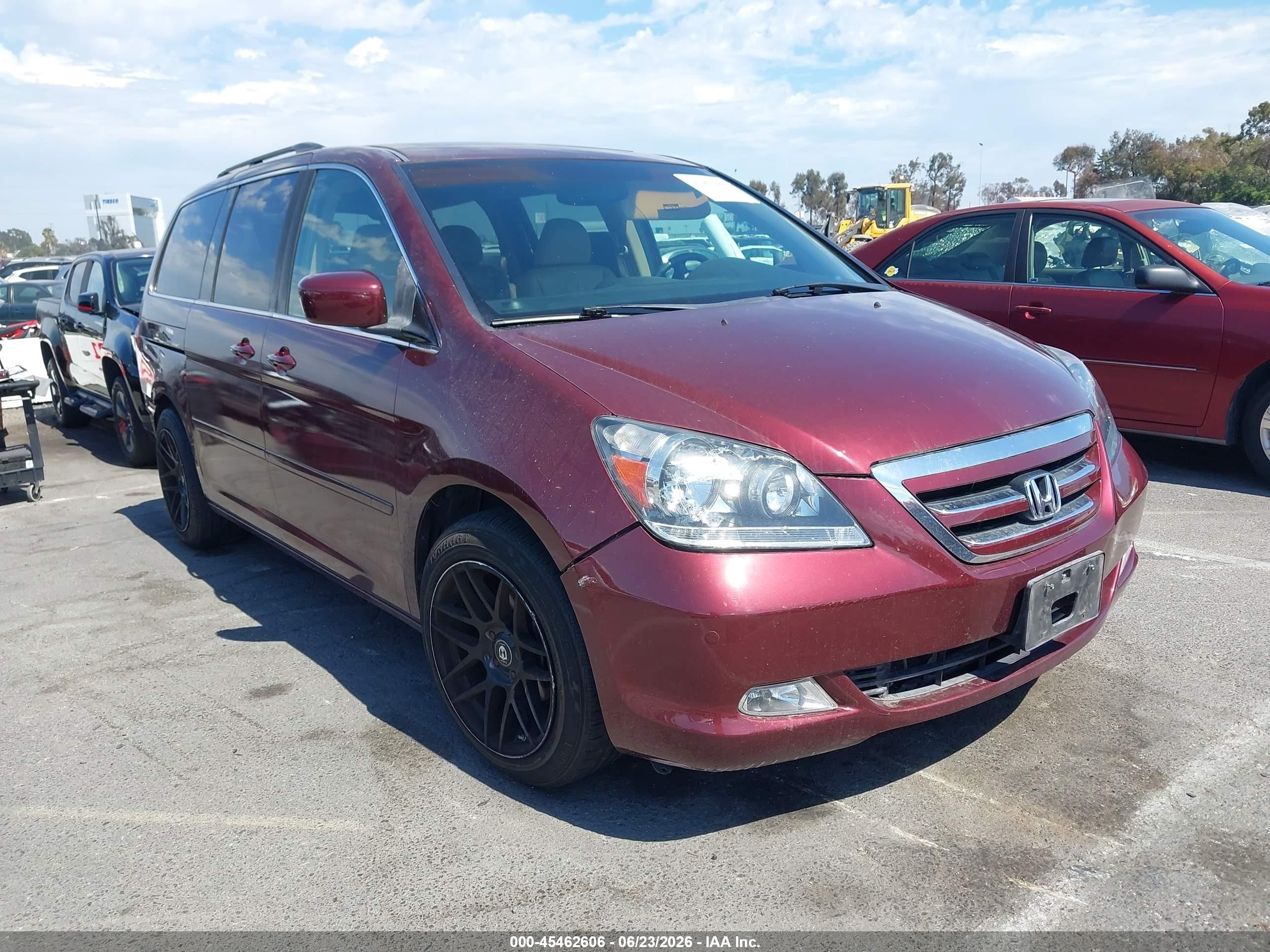 2007 Honda Odyssey Touring Burgundy vin: 5FNRL38867B062900