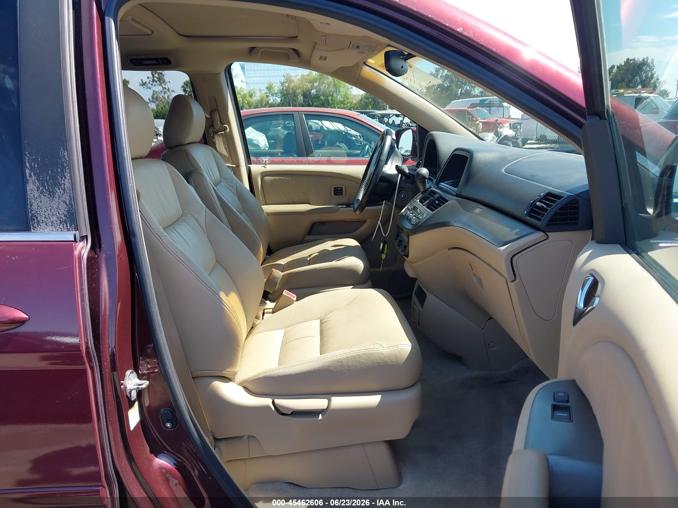2007 Honda Odyssey Touring Burgundy vin: 5FNRL38867B062900
