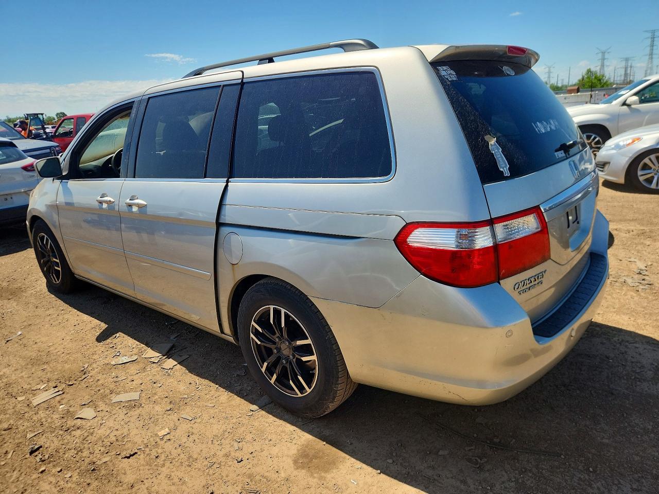 2007 Honda Odyssey Touring Silver vin: 5FNRL38867B076263