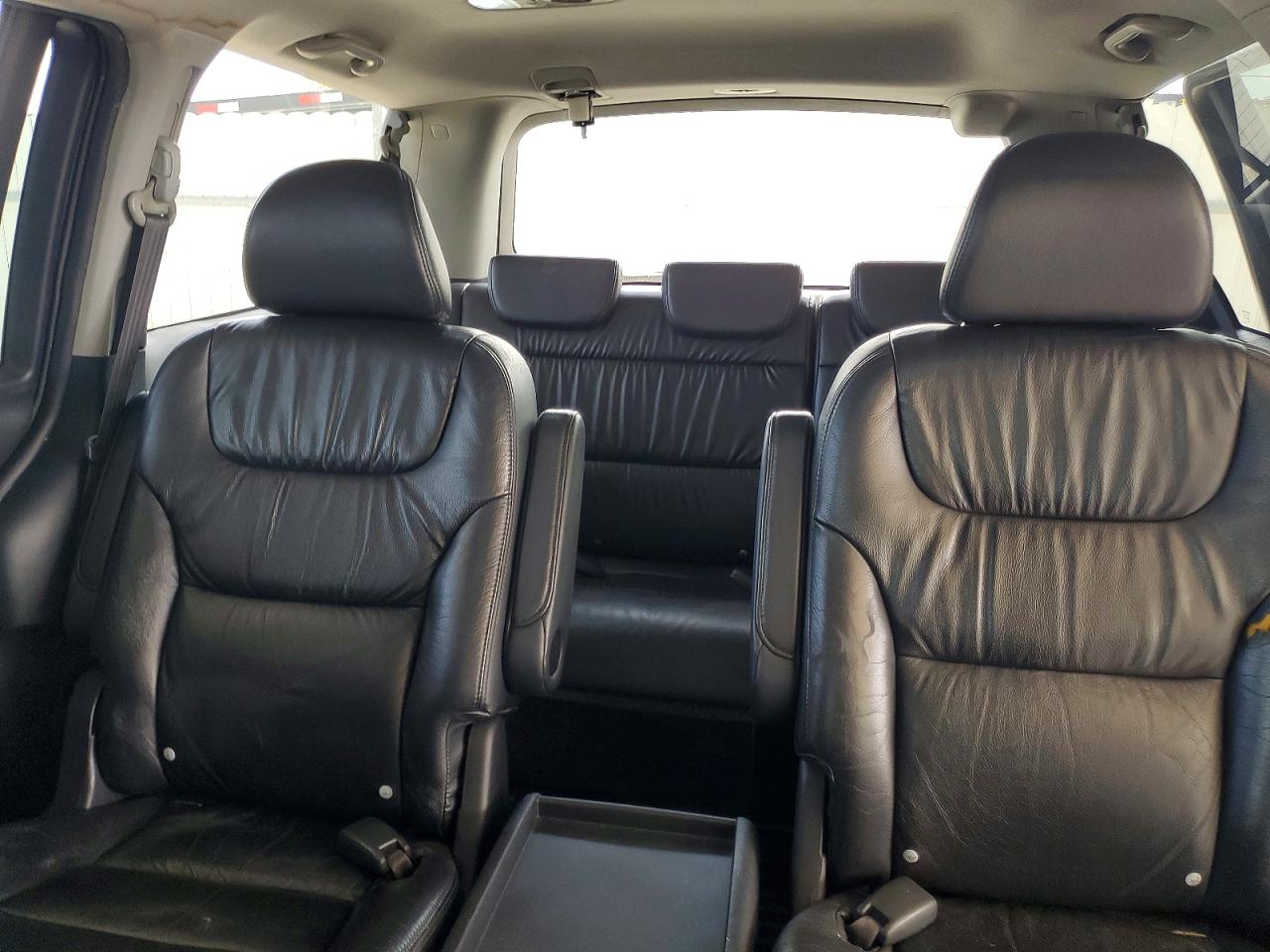 2007 Honda Odyssey Touring Silver vin: 5FNRL38867B089255