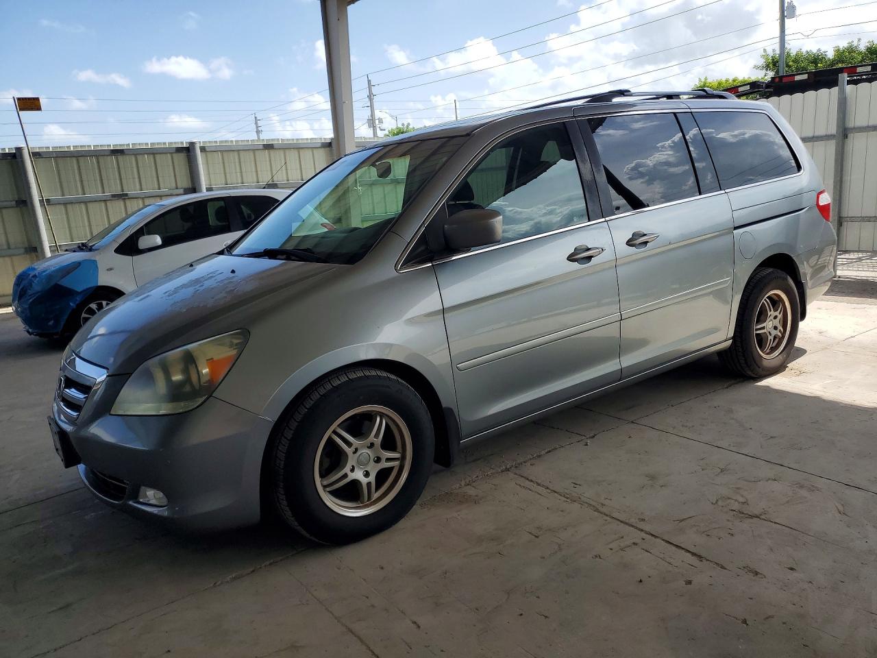 2007 Honda Odyssey Touring Silver vin: 5FNRL38867B089255