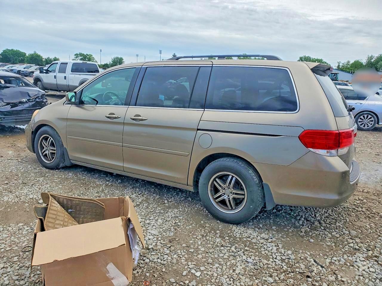 2008 Honda Odyssey Touring Beige vin: 5FNRL38868B016985