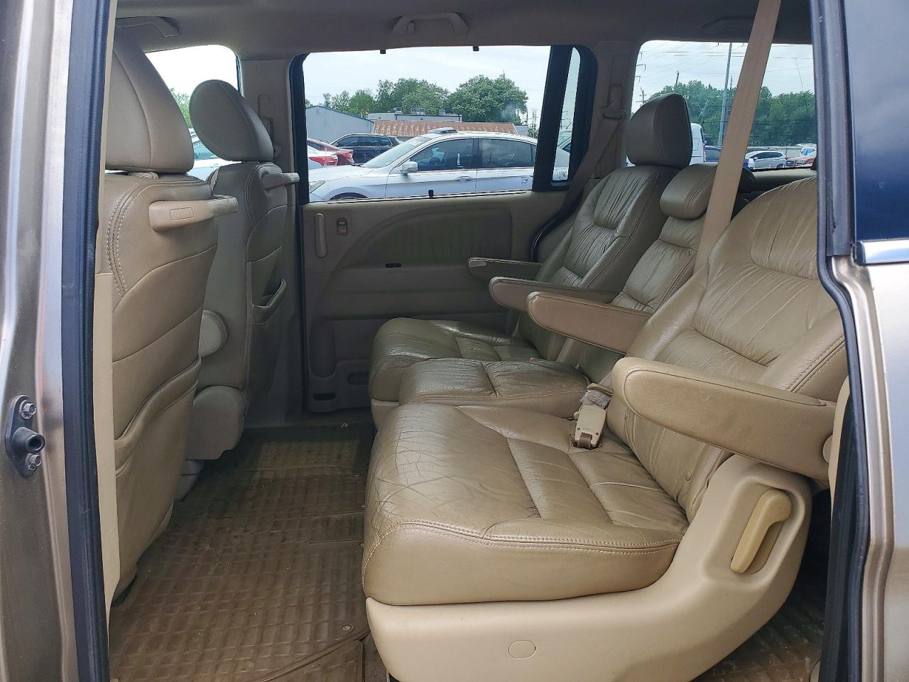 2008 Honda Odyssey Touring Beige vin: 5FNRL38868B016985