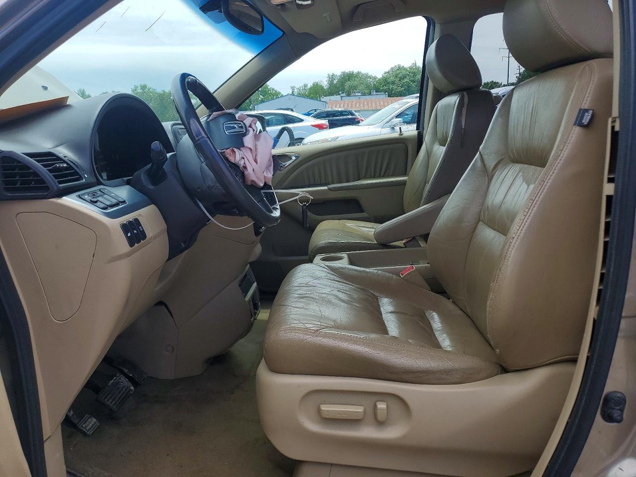 2008 Honda Odyssey Touring Beige vin: 5FNRL38868B016985