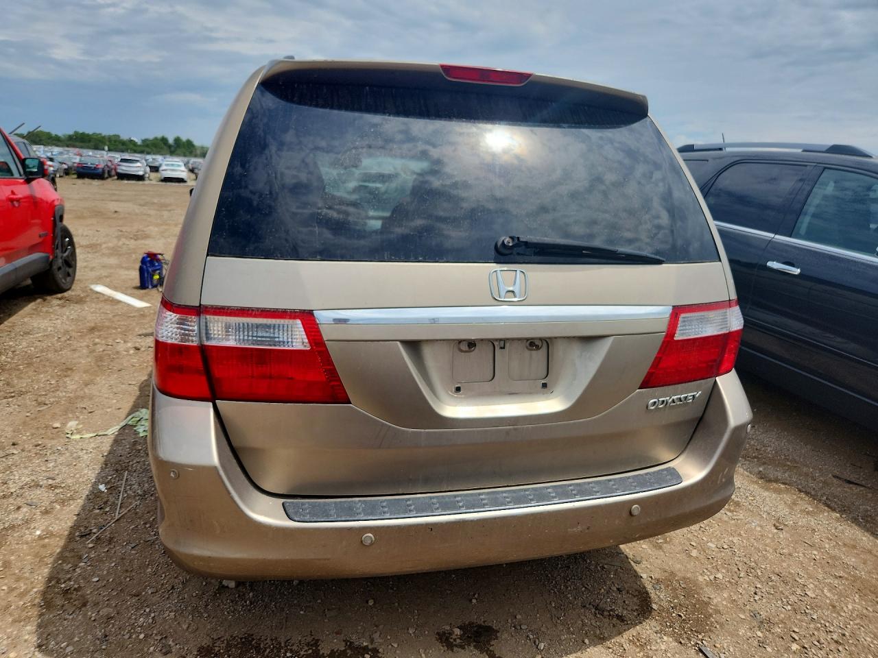 2005 Honda Odyssey Touring Tan vin: 5FNRL38875B012858