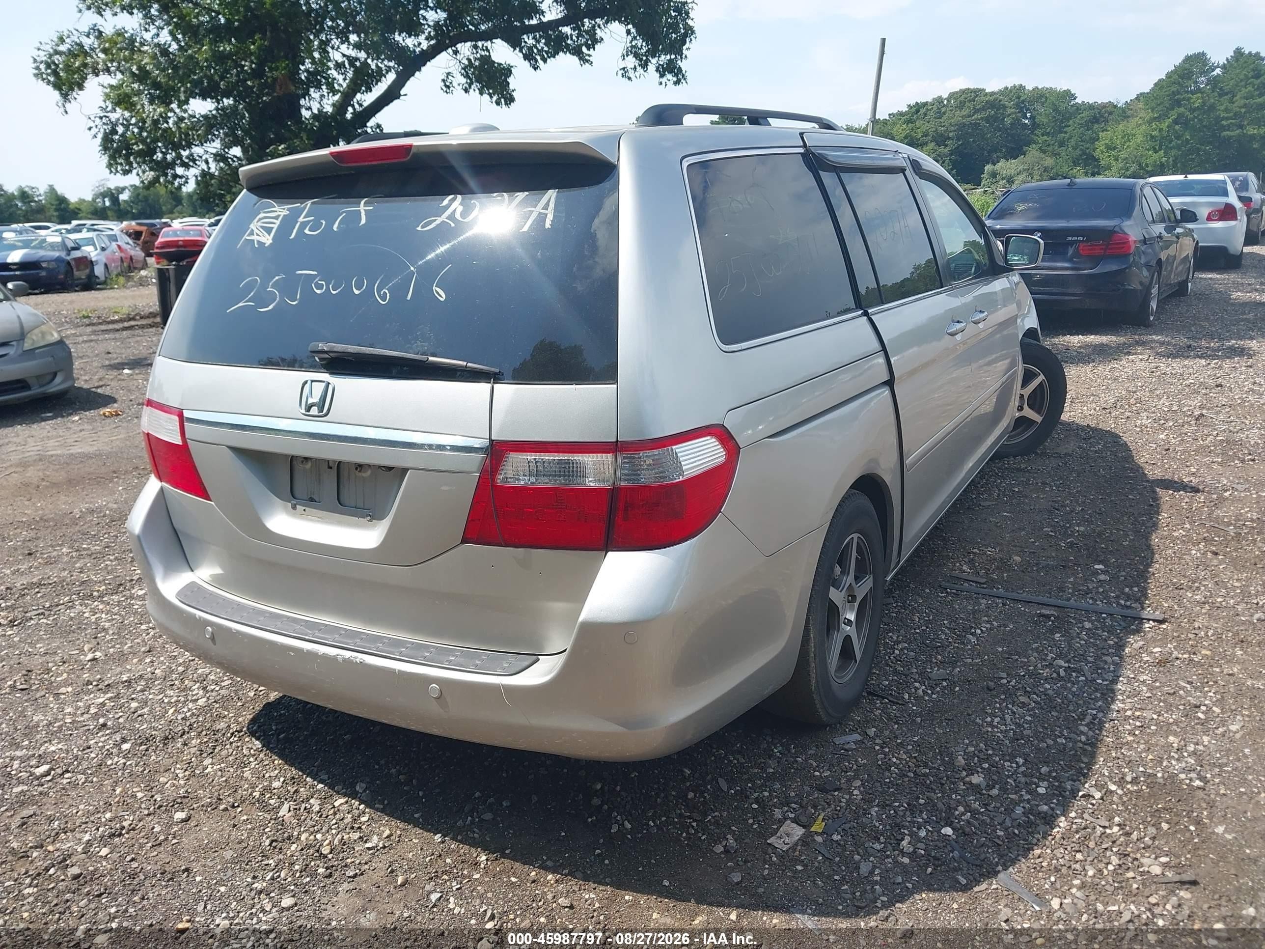 2005 Honda Odyssey Touring Gray vin: 5FNRL38875B037159